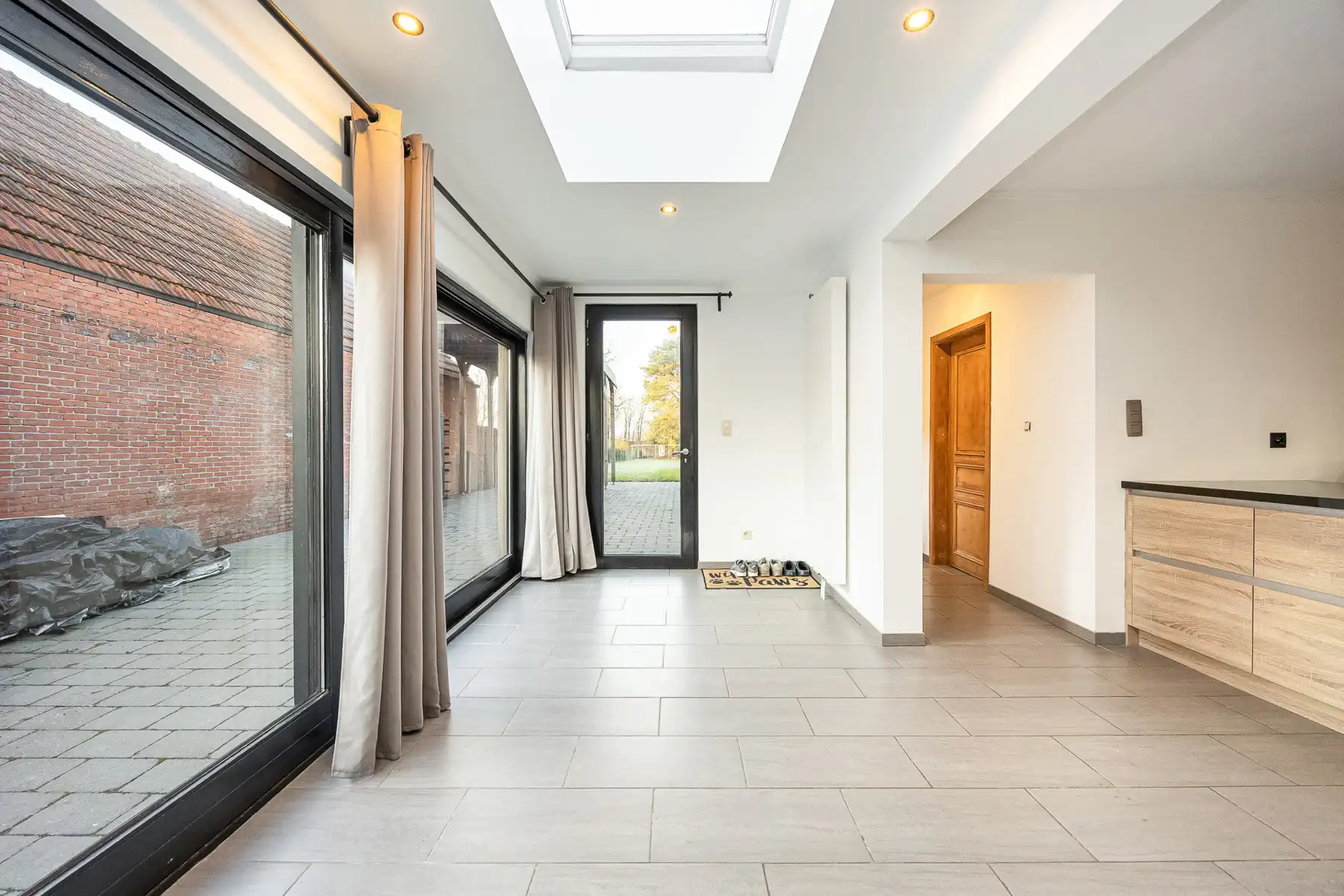 Recent gerenoveerde woning op een ruim perceel van 996 m². foto 8
