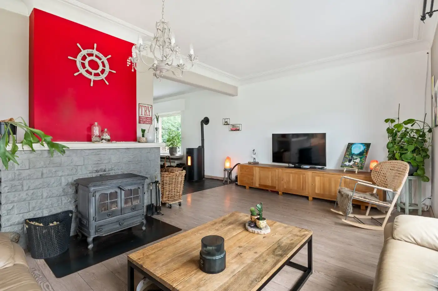 Ruime, instapklare, vrijstaande woning met 5 slpk., grote tuin en praktijkruimte foto 7