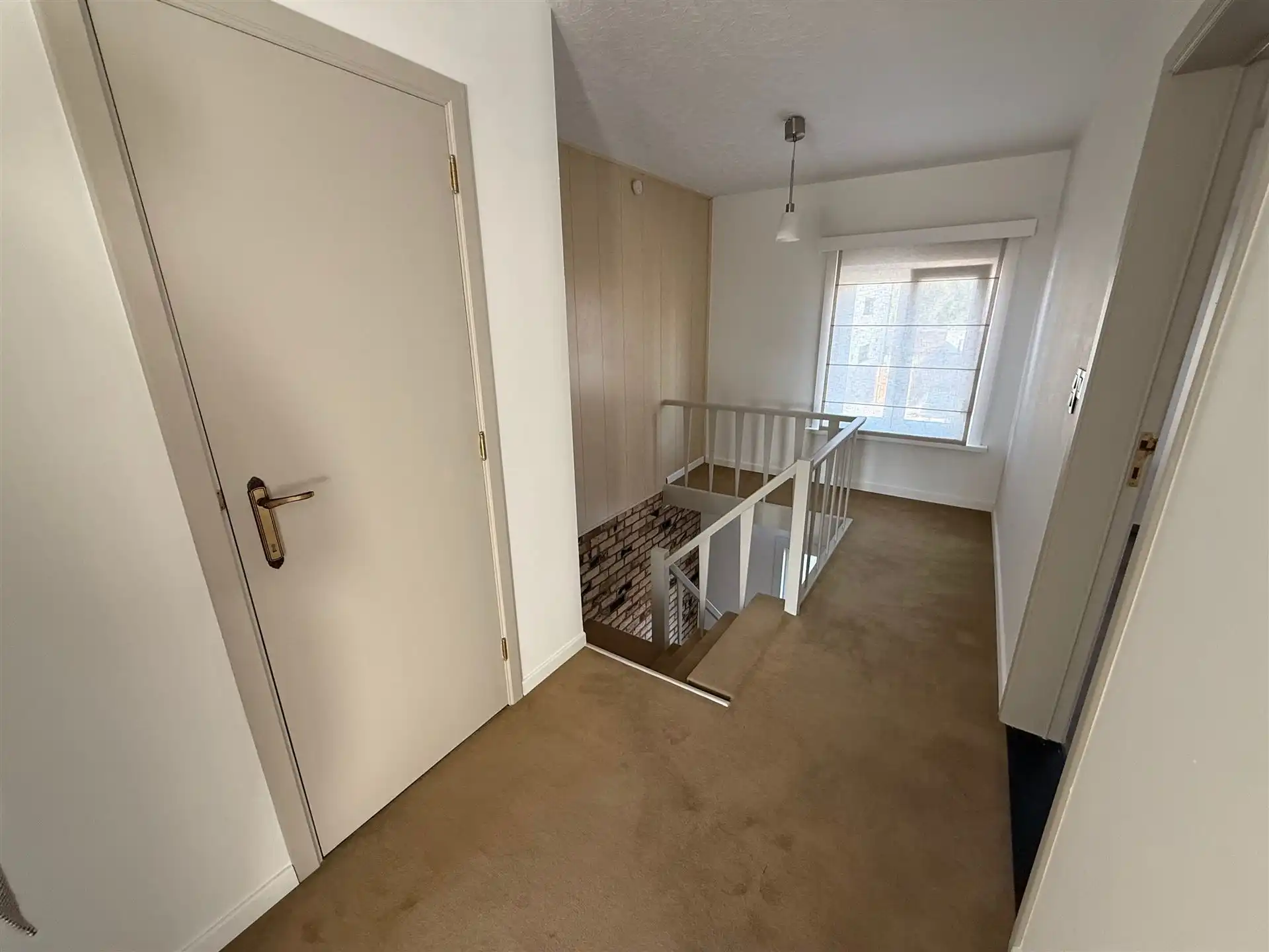 Zeer ruime woning met 3 slpk en tuin op een rustige locatie! foto 8