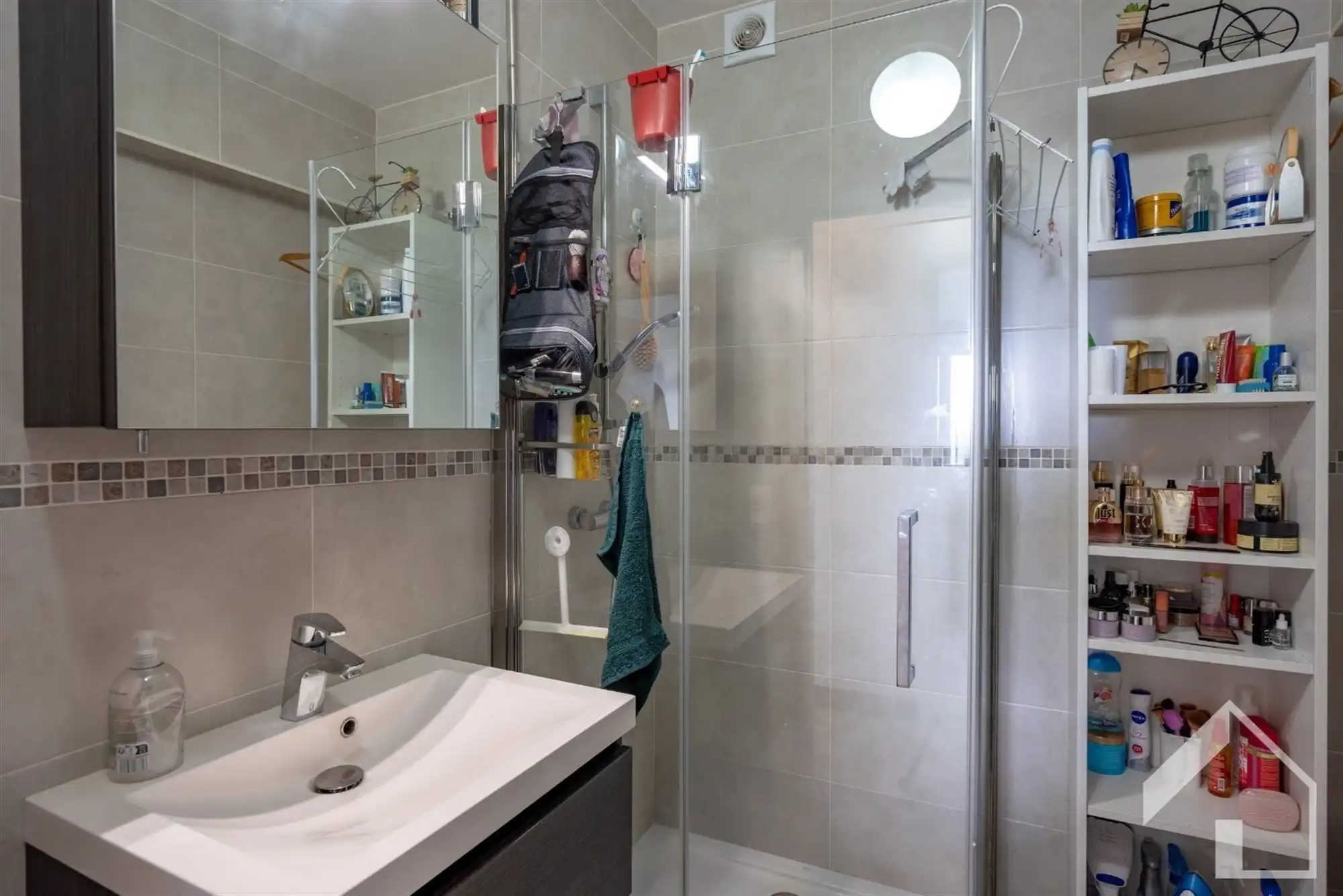 Appartement met panoramisch zicht, 2 slaapkamers en terras foto 6