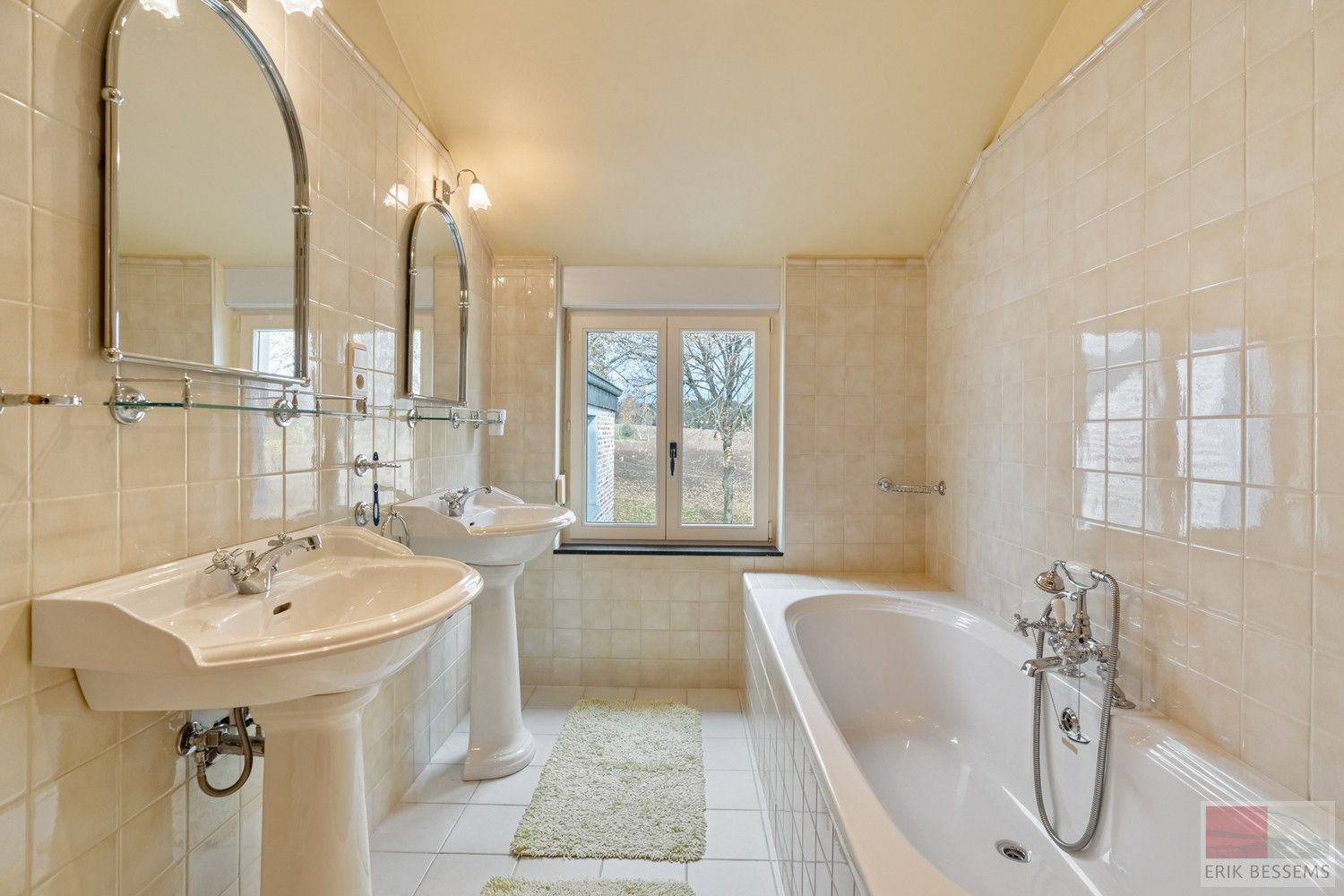 Landhuis met vrij uitzicht,  5 slaapkamers, 2 badkamers, woonkamer, eetkamer/keuken. Woonopp. 277m2 gebruiksopp. 441m2, Perceelopp. 4170m2 foto 33