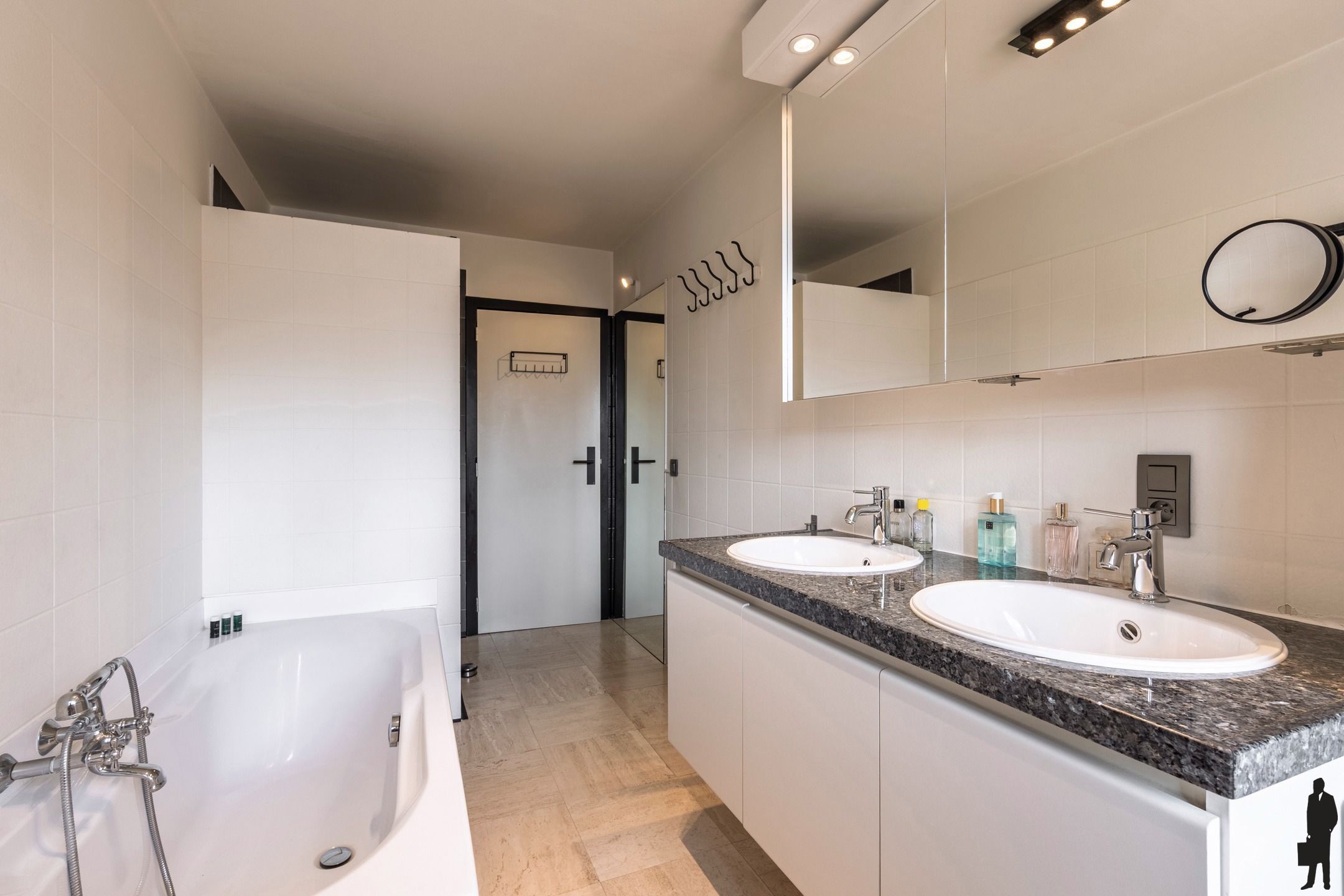 Instapklaar duplexappartement in centrum ‘s Gravenwezel foto 23