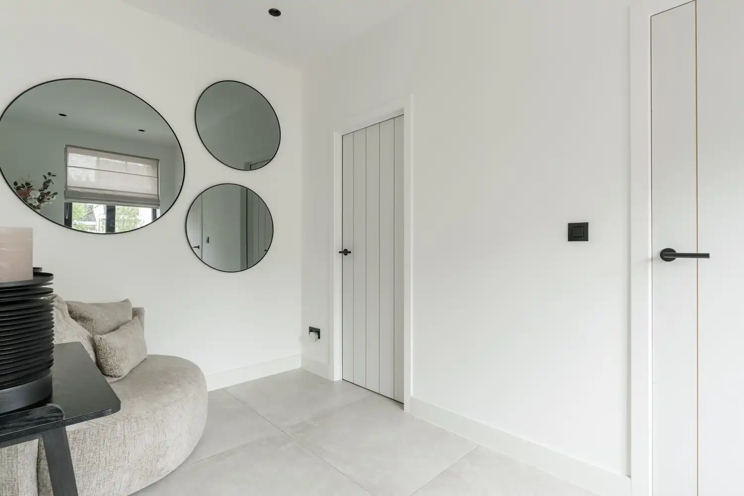 Prachtige villa te koop in Lommel - 4 slaapkamers, 2 badkamers, garage en ruime tuin op 566 m², volledig gerenoveerd in 2025! foto 6