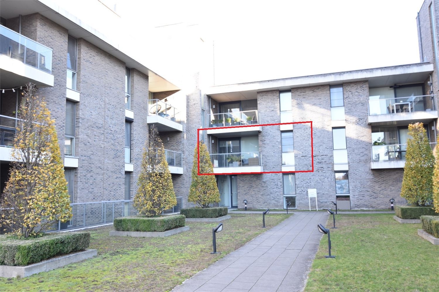 MOOI AFGEWERKT RUIM APPARTEMENT MET 2 SLPKS EN 2 TERRASSEN foto 23