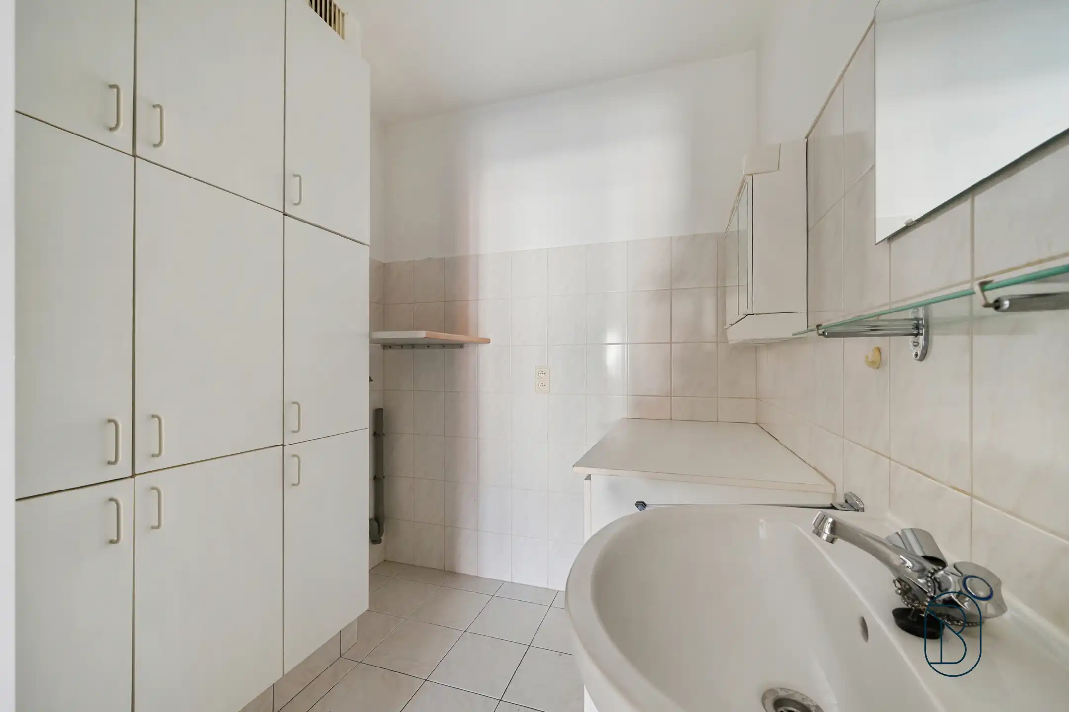 Instapklaar appartement met 2 slk en garage in Harelbeke foto 13