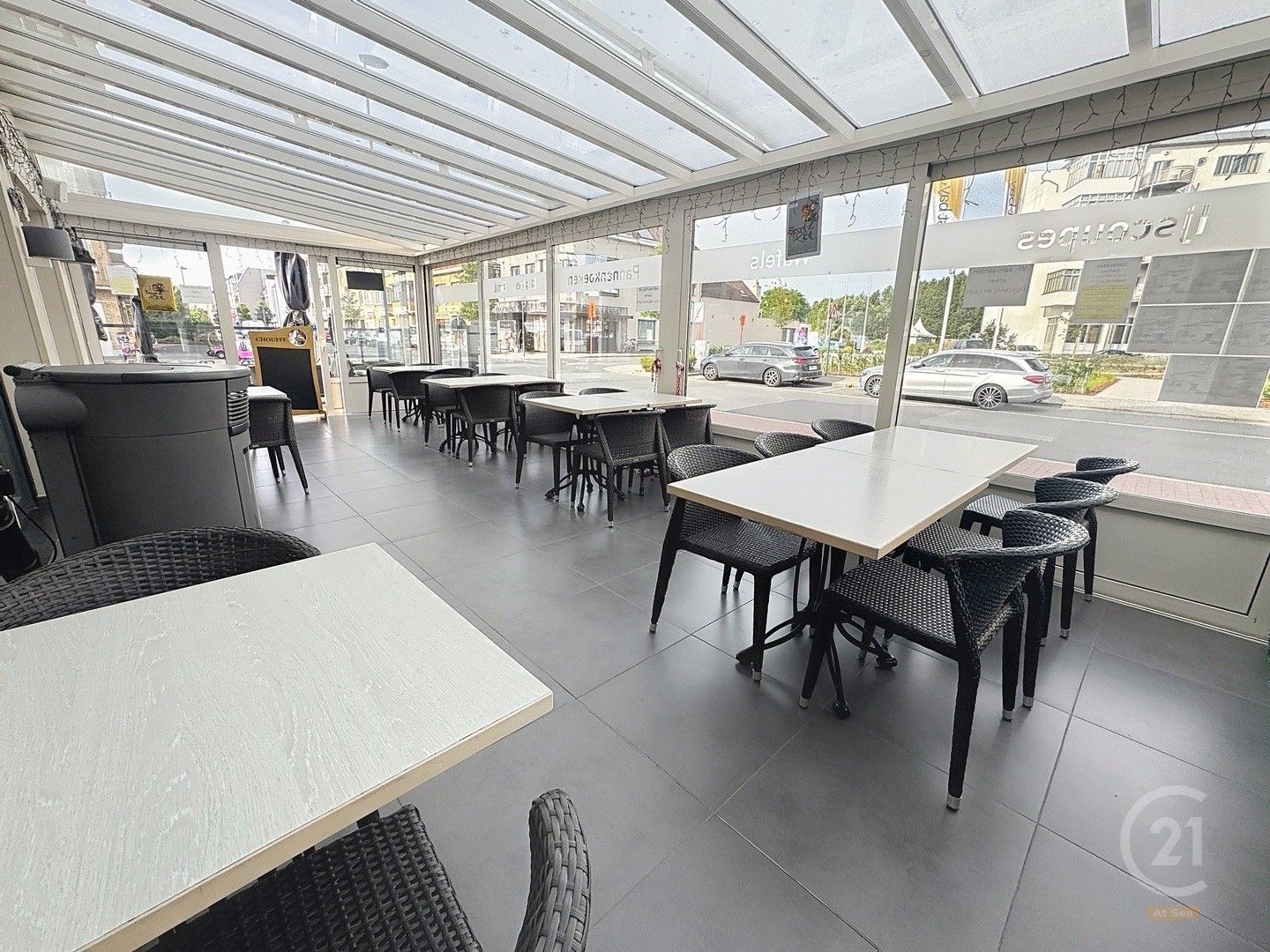 Instapklare horecazaak met woonst op toplocatie in Westende foto 6