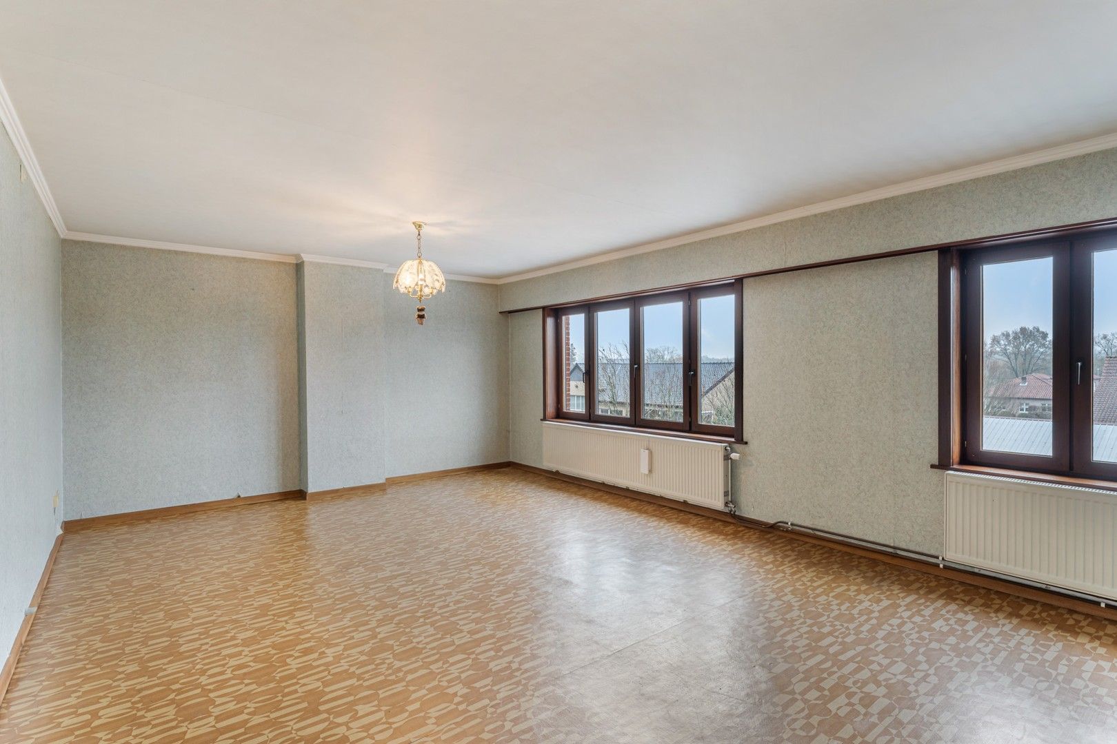 Te renoveren woning op ruim perceel met tal van mogelijkheden foto 10