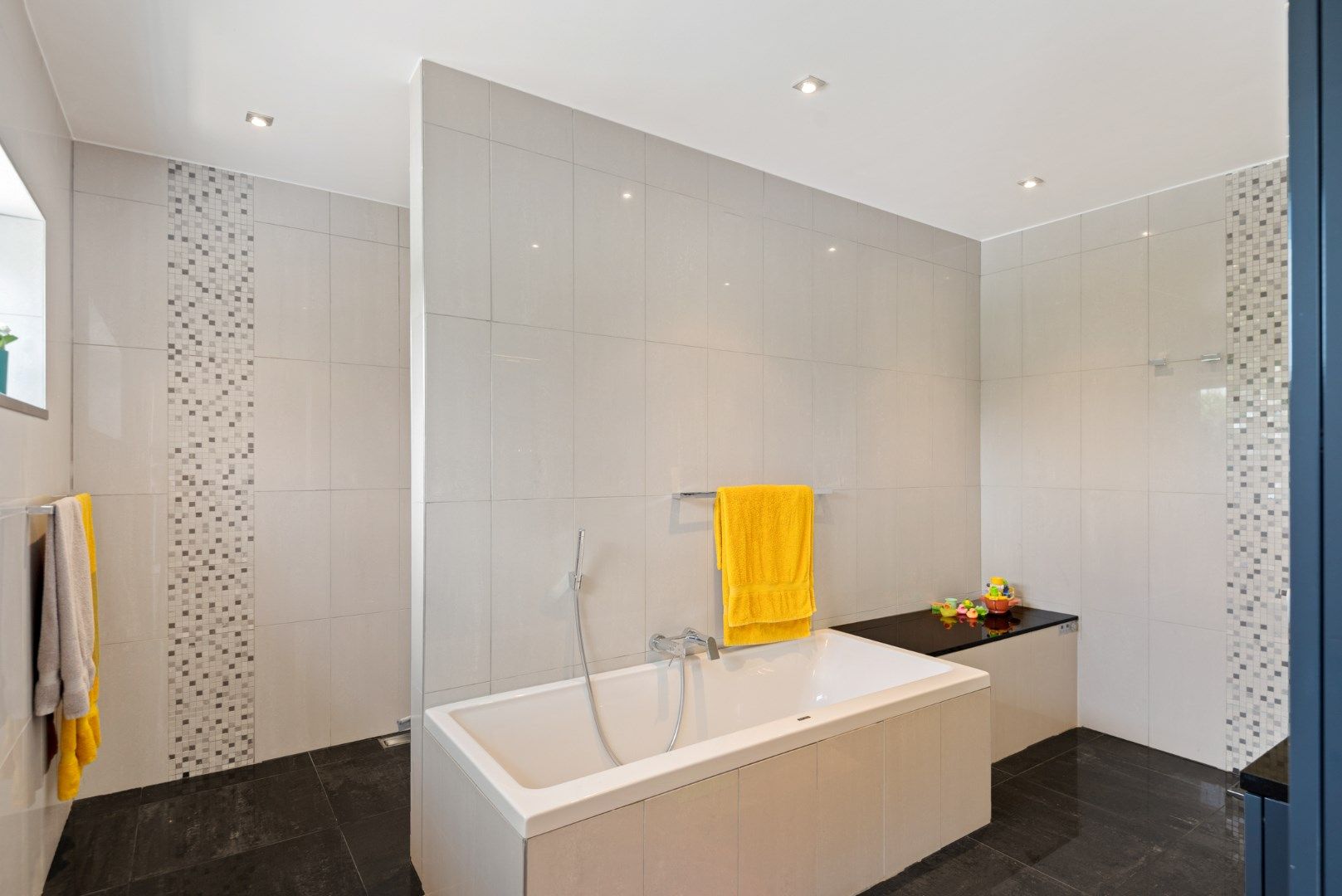 Zeldzaam! Landgoed 4035m² met quasi energie neutrale villa (322m²) te Opwijk foto 18