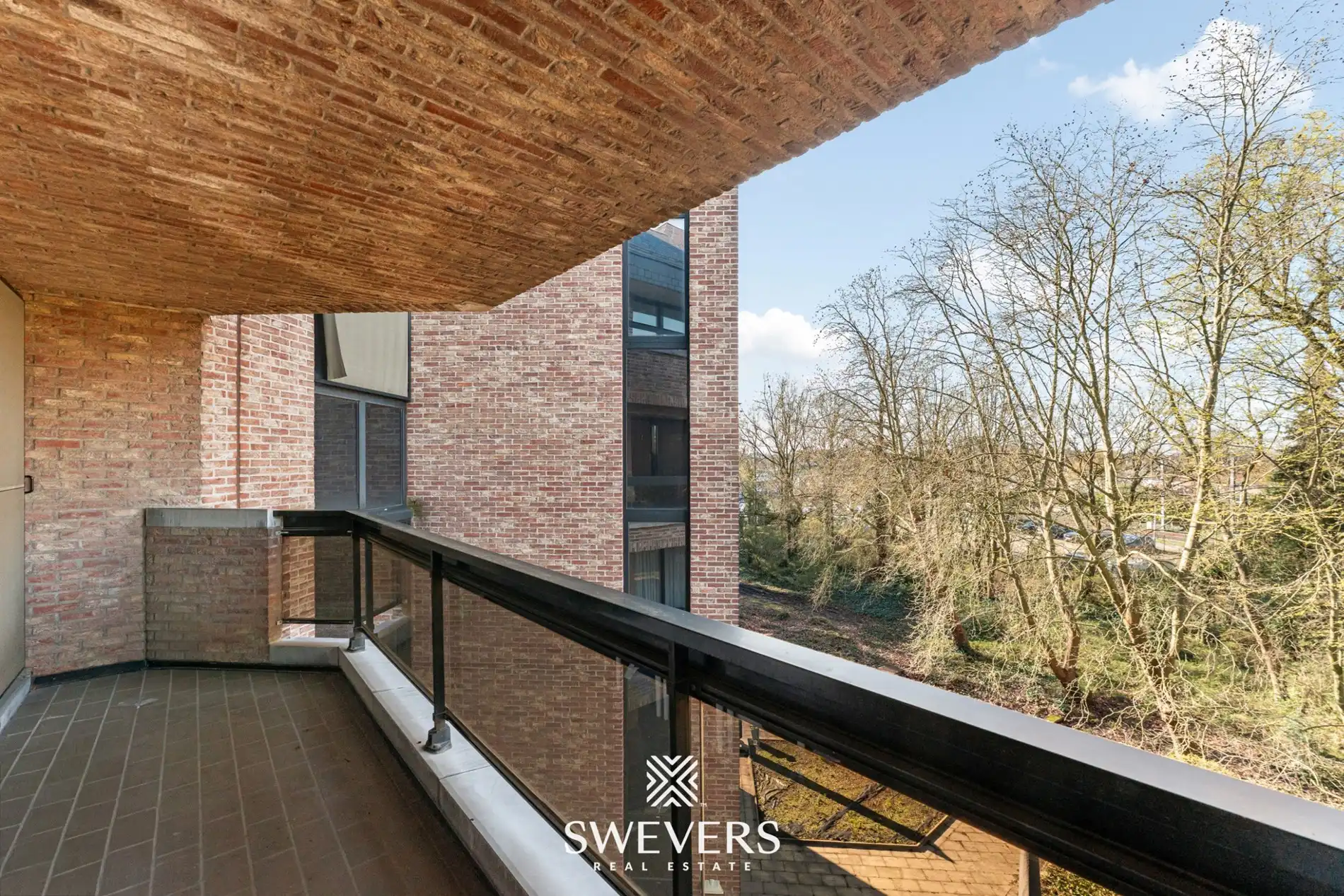 Appartement met 2 slaapkamers en terras op toplocatie aan het Leopoldplein in Hasselt – optionele staanplaatsen beschikbaar foto 14