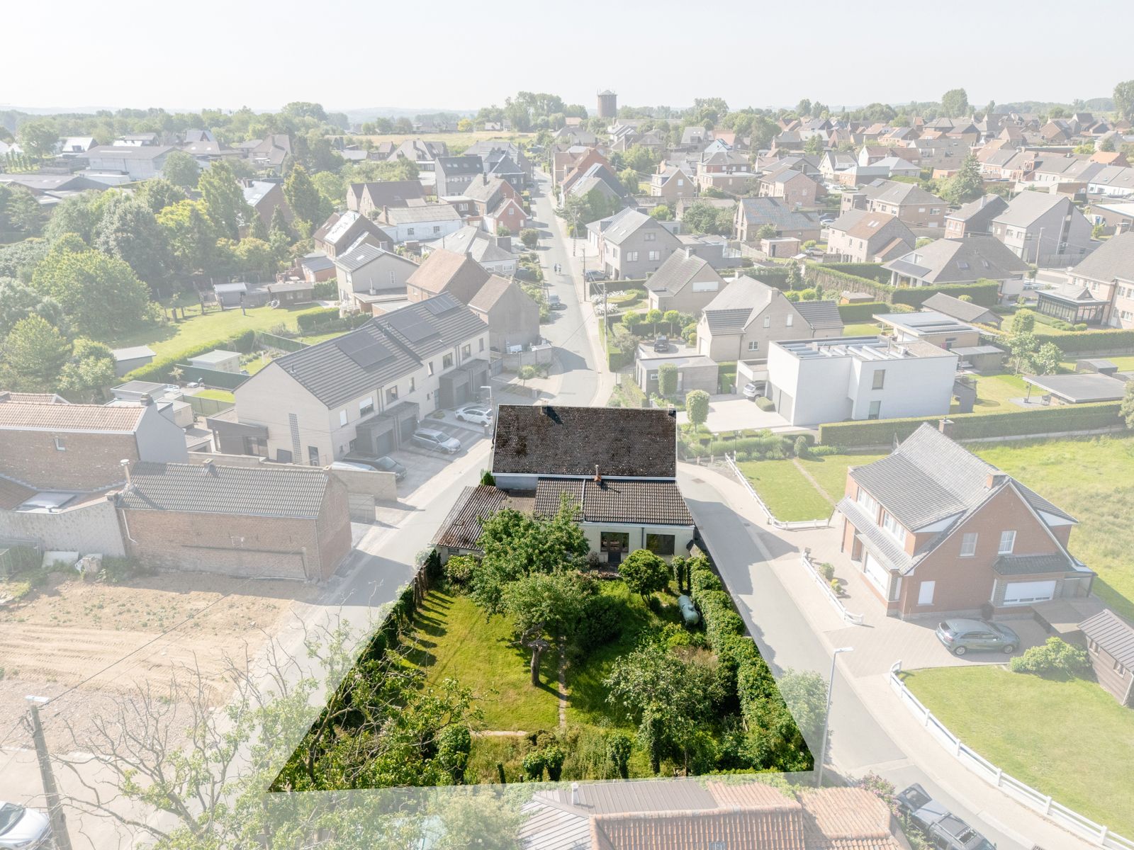 Te renoveren woning met 4 slaapkamers en mooie tuin in het rustige Haaltert foto 28