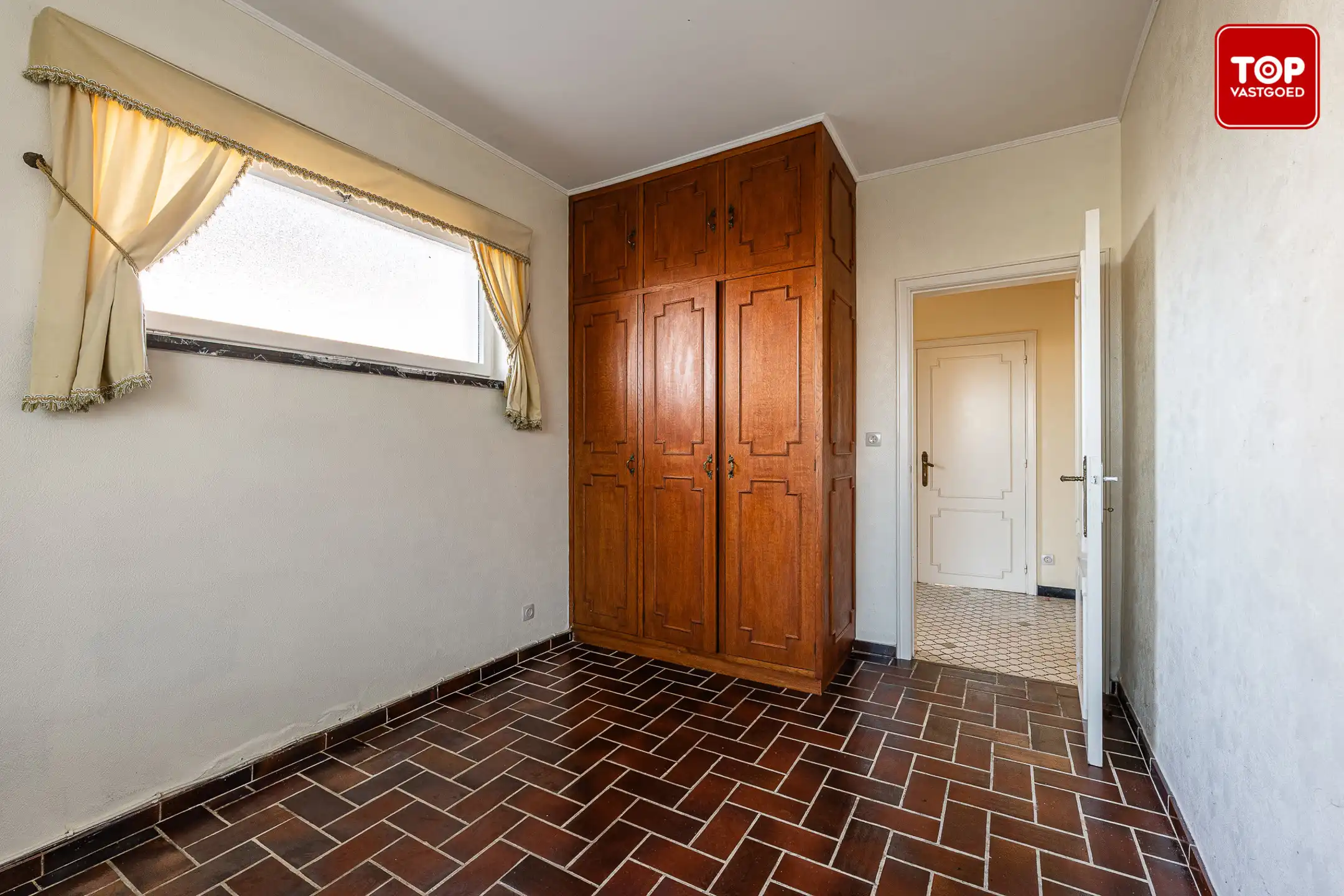 Ruime woning met uitzonderlijk potentieel op rustig gelegen perceel foto 4