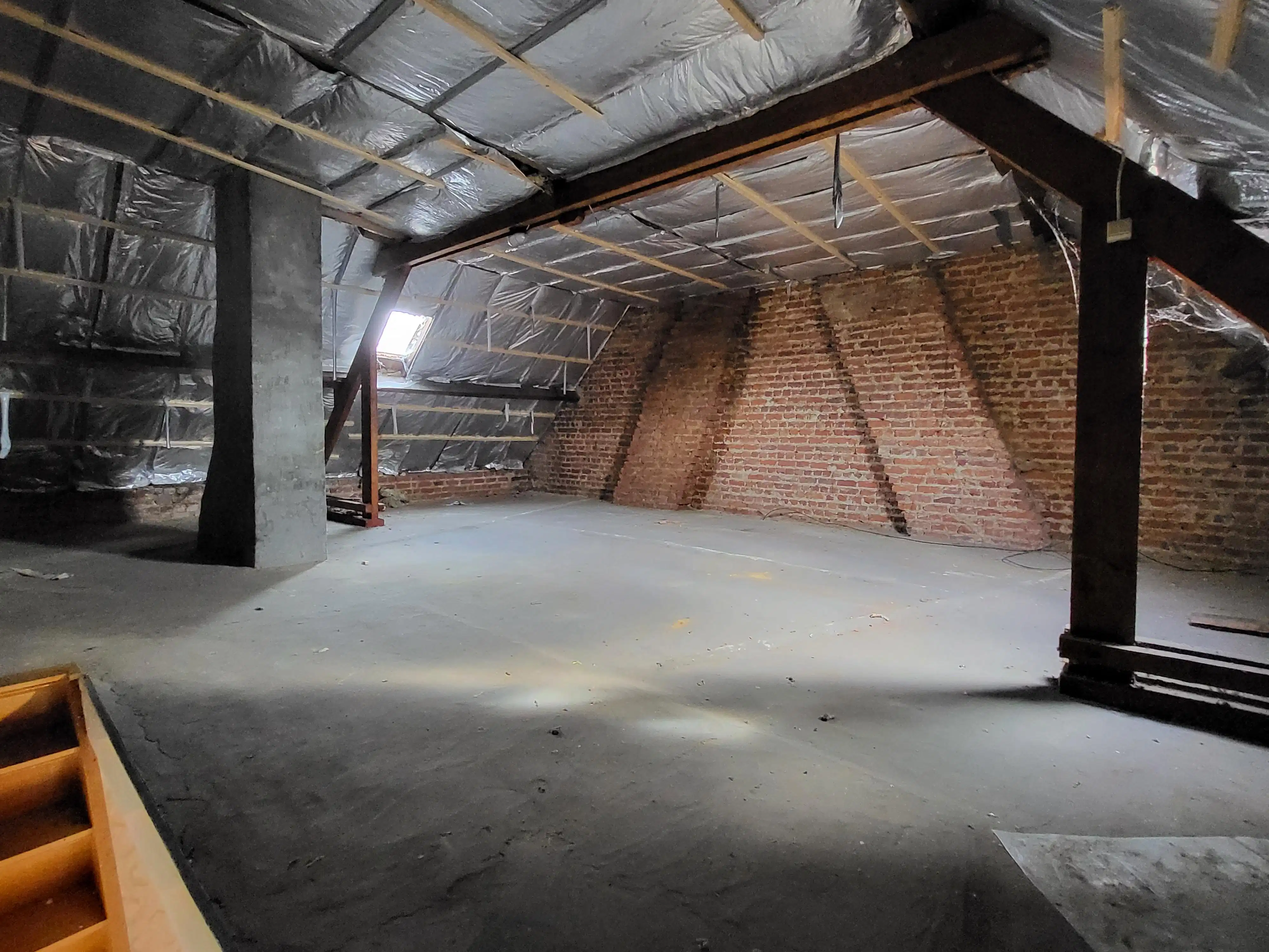 Te renoveren woning met veel charme en ruime tuin op 671 m².  foto 29