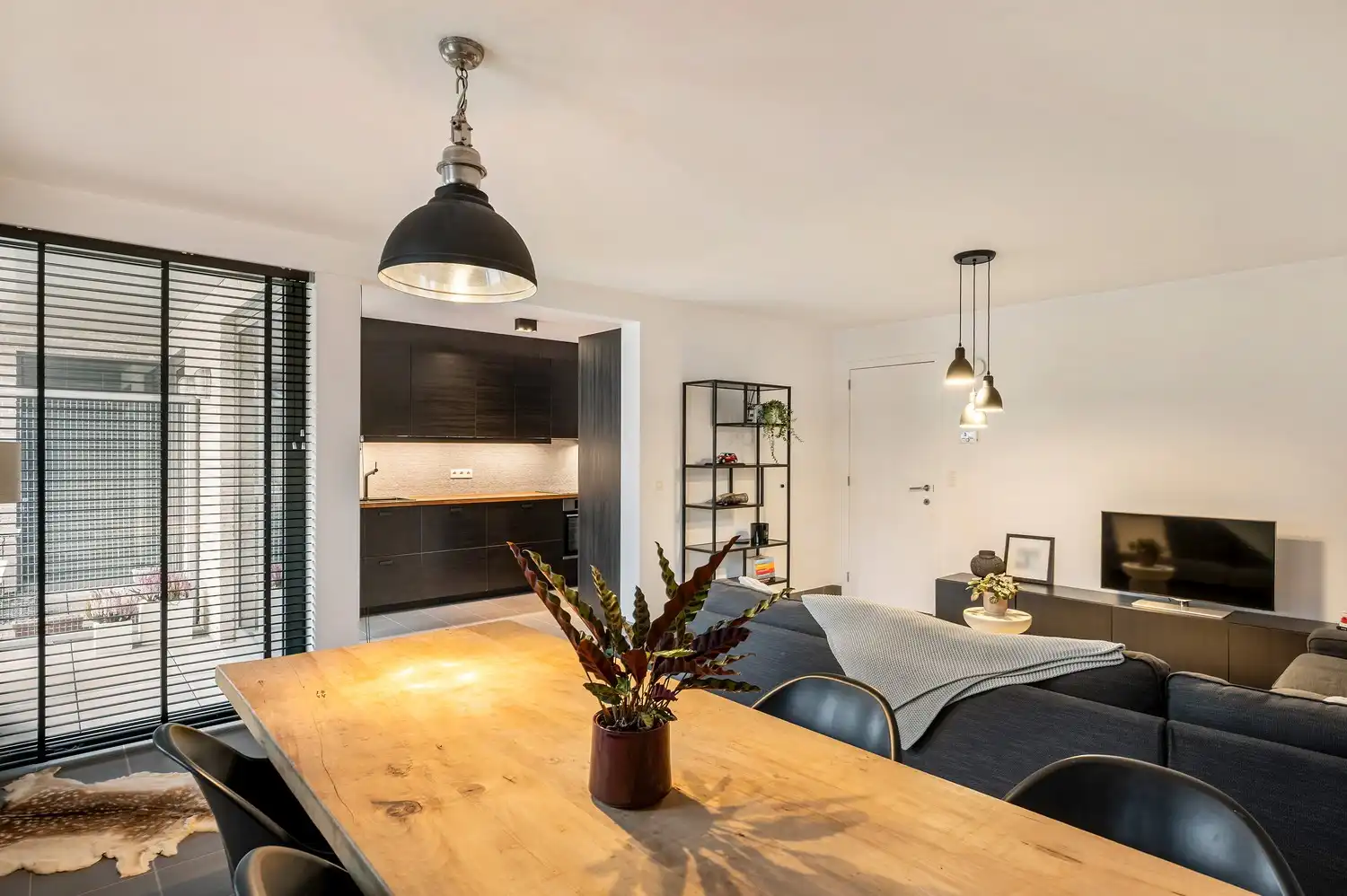 Instapklaar gelijkvloers appartement in het centrum van Beerzel. foto 12