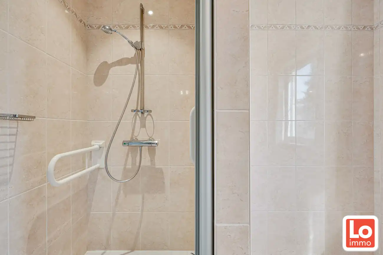 Ruim 2 slpk appartement met ZW-gericht terras op toplocatie! foto 16