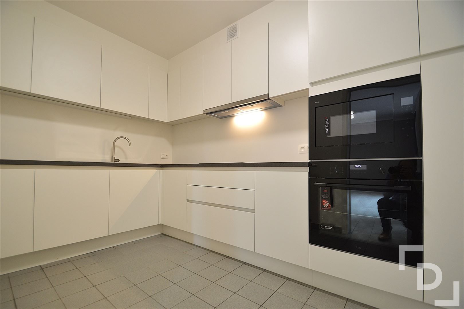 Ruim appartement te huur op centrale locatie te Ieper foto 5