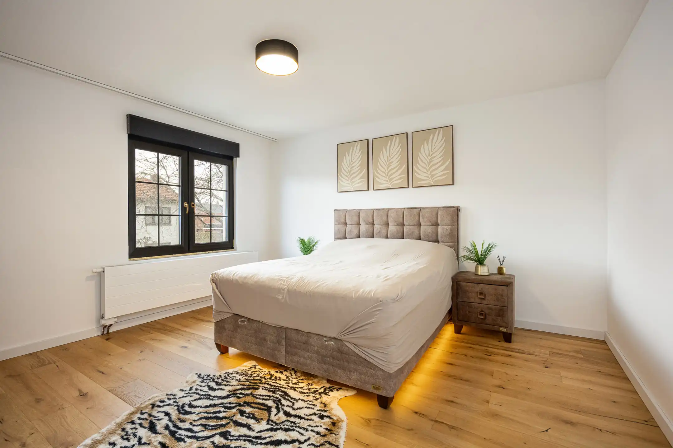 Gunstig gelegen woning met drie slaapkamers en garage foto 22