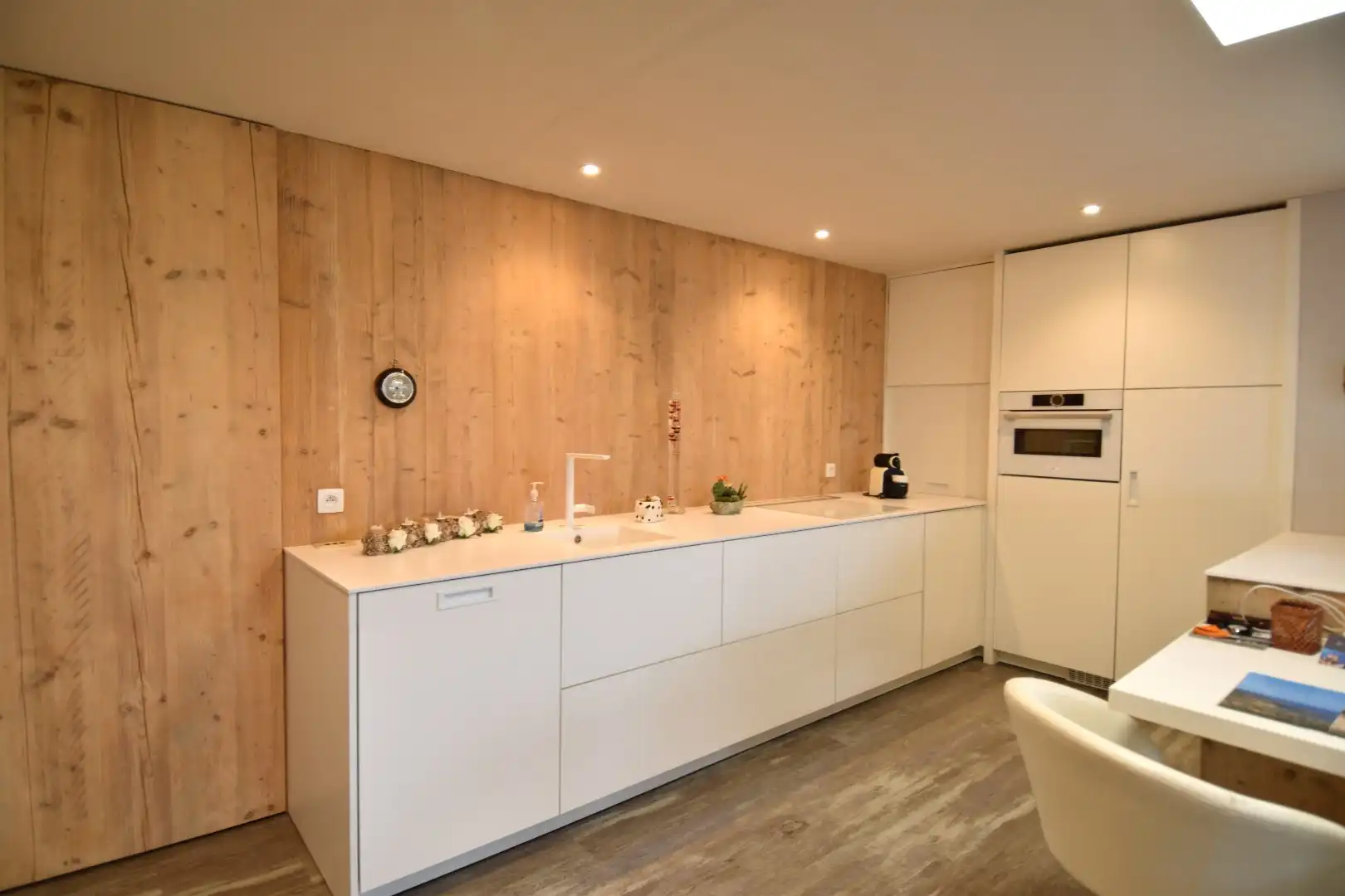 Uitzonderlijk vastgoed te koop op een zeer royaal perceel (2103 m²) in Gullegem foto 21