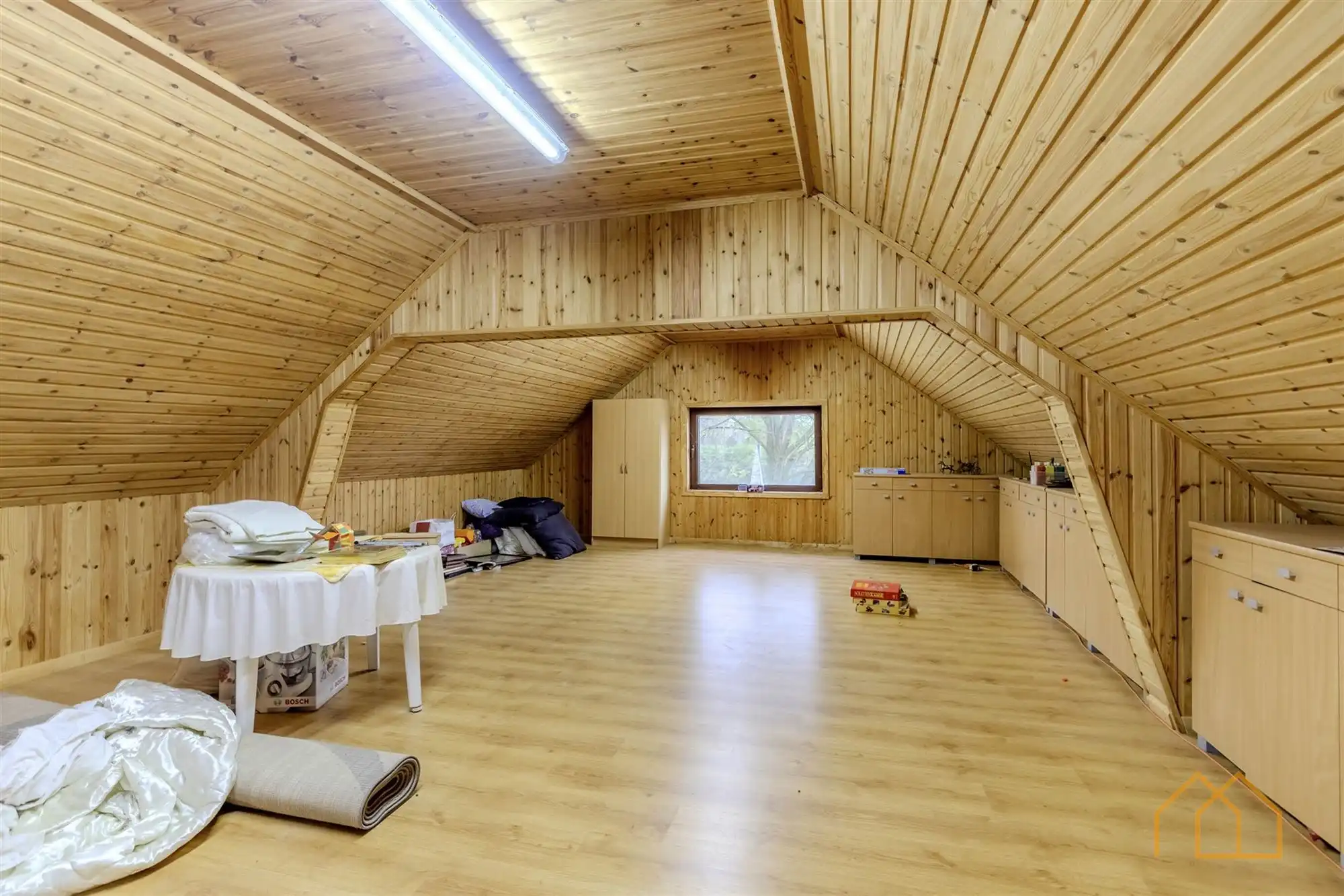 Ruime woning op 12a met veel kelder en garage foto 16