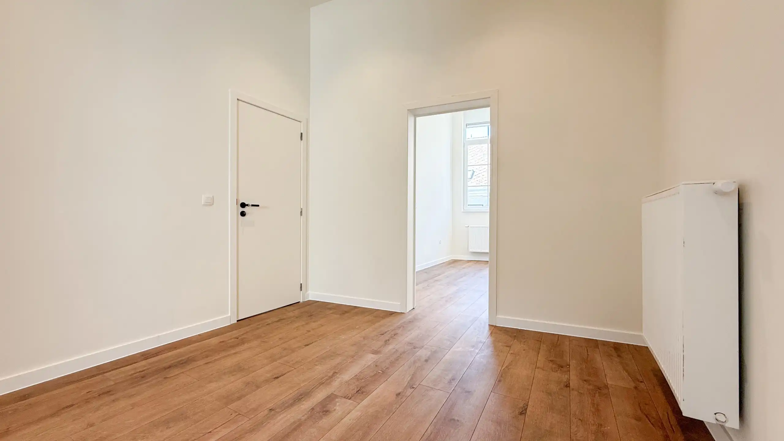 Unieke investeringspand, volledig vernieuwd, handel+ 2app! foto 33