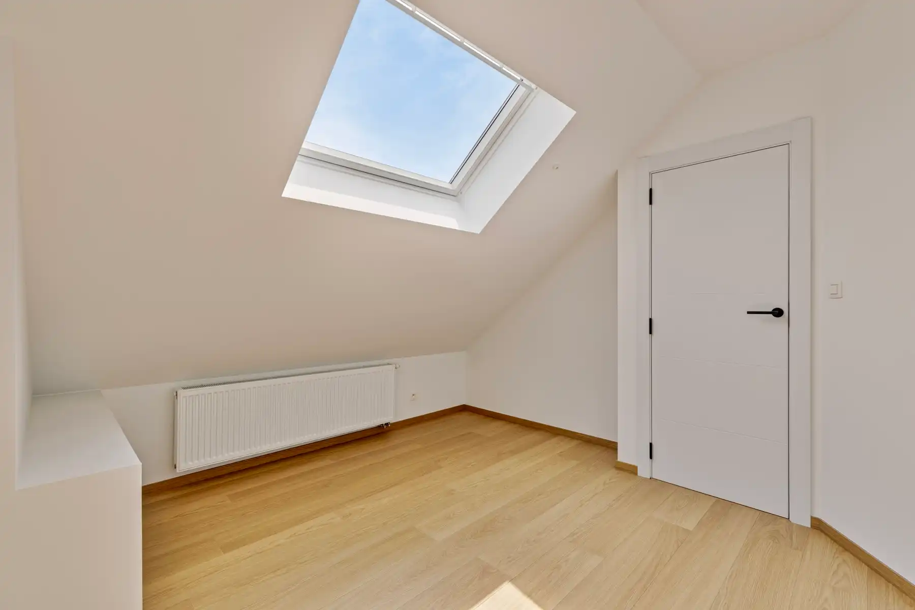 Duplex appartement met 4 slpk en 2 badkamers, tuin en garage foto 19