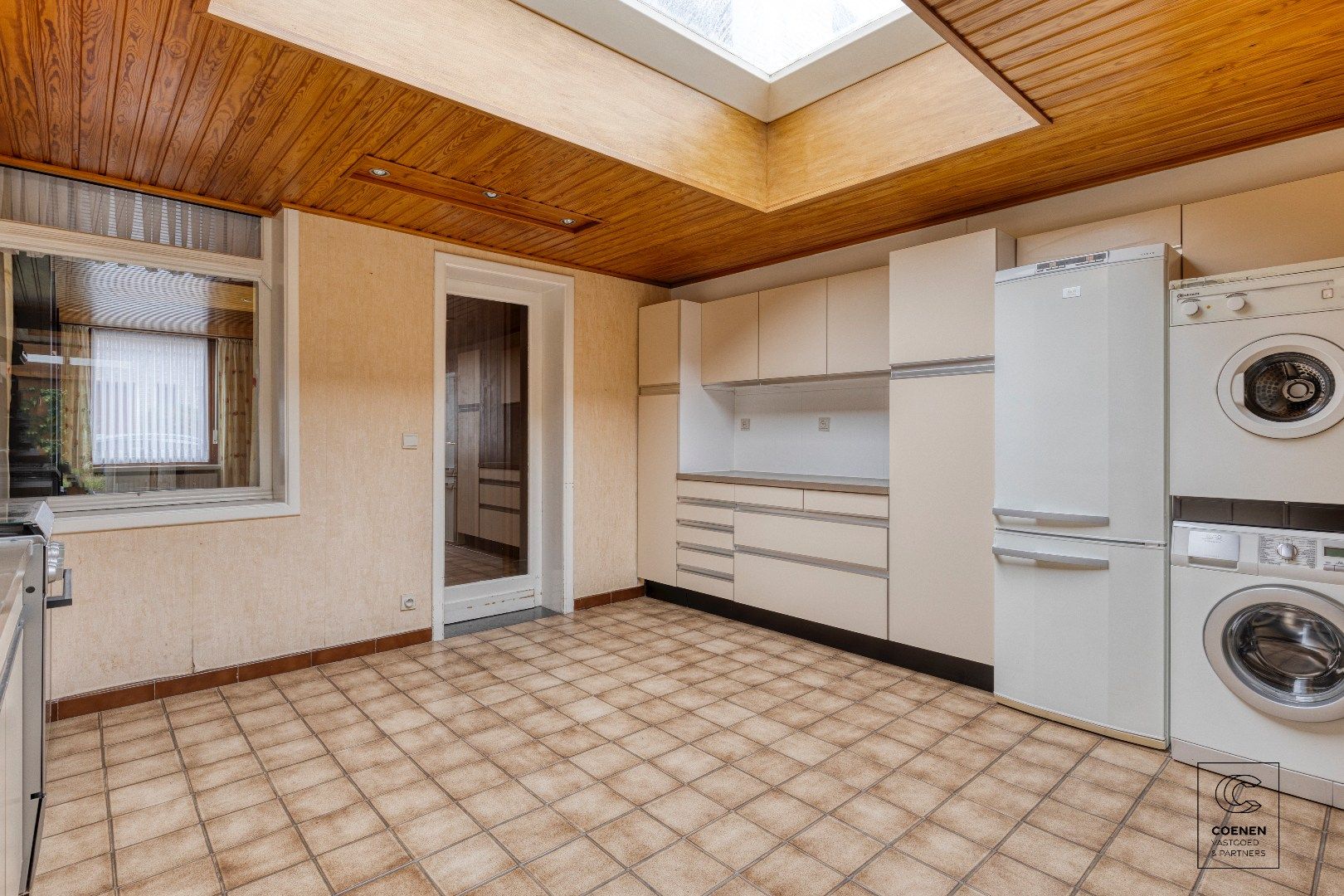 Te renoveren halfopen bebouwing met 2 à 3 slaapkamers op TOPlocatie te Brasschaat!  foto 7