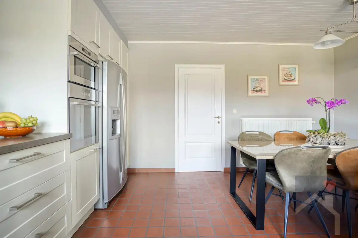 Verrassend ruime, vrijstaande kangoeroewoning met meer dan 300 m² bewoonbare oppervlakte in Rummen! foto 9