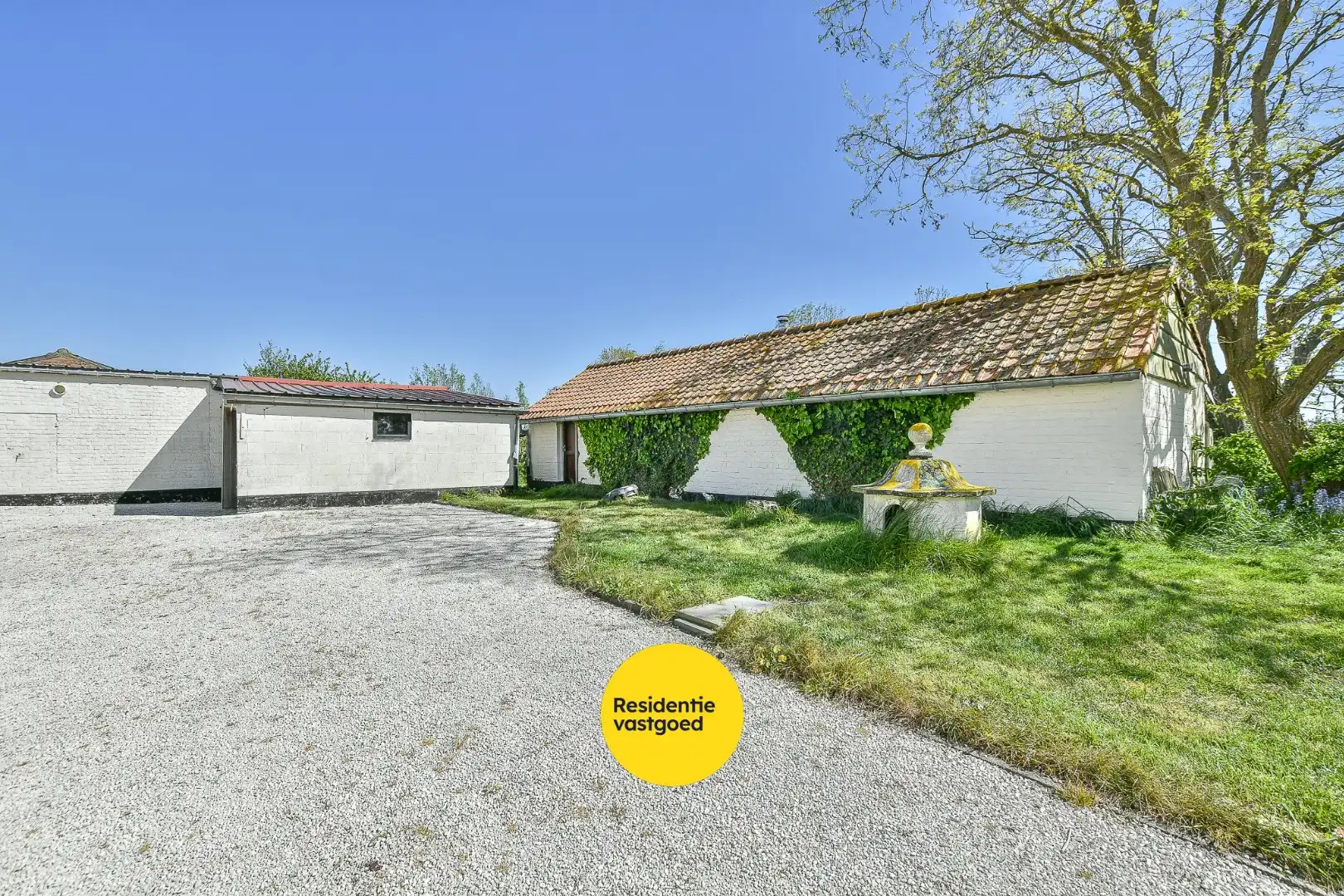 Authentieke hoeve met bouwland, stallen en bijgebouwen op unieke landelijke ligging tussen De Haan en Nieuwmunster foto 30