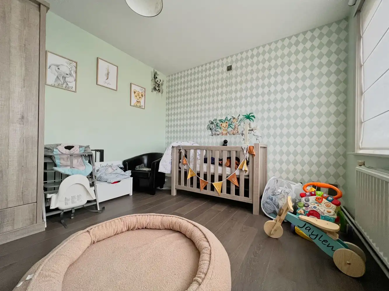 Instapklare gezinswoning met 4 slpks + zonnige tuin! foto 11