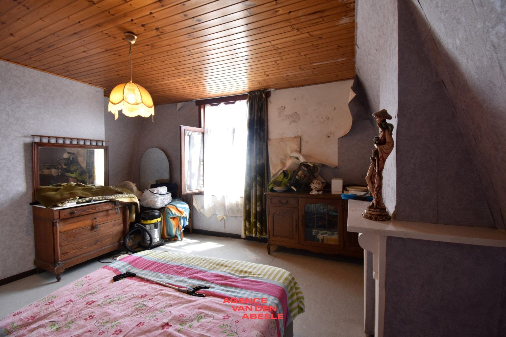 Te renoveren woning met 2 slaapkamers en fantastische tuin  foto 12