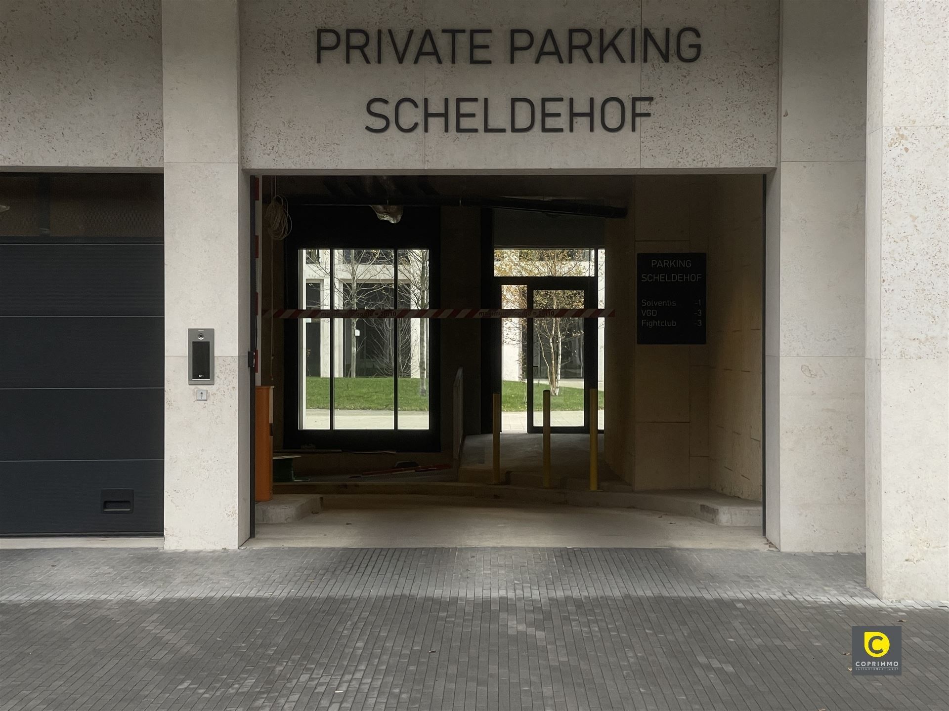 Ondergrondse autostaanplaats foto 4