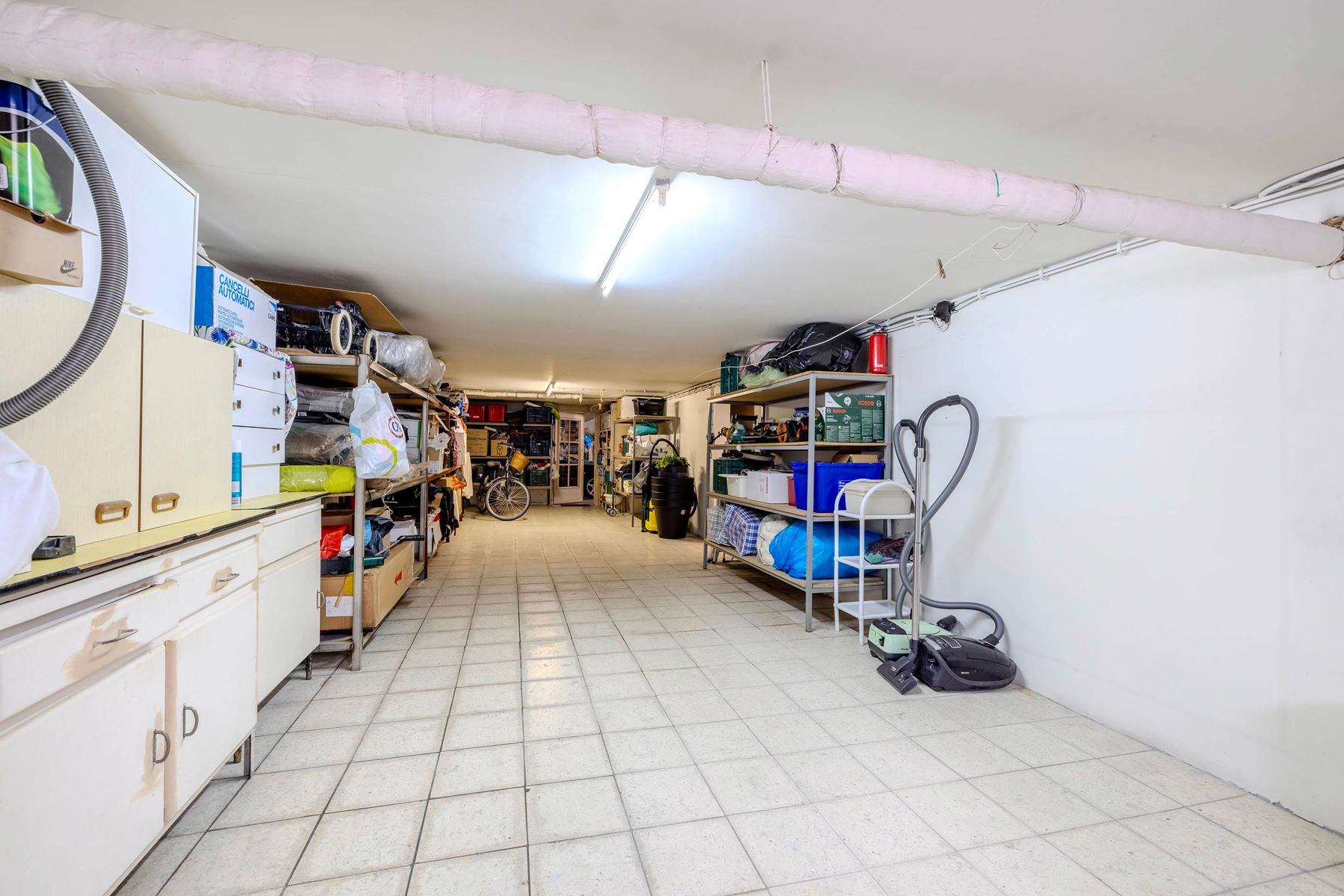 Ruime woning met 4 slpks en bijgebouw op 2.400m grond foto 32