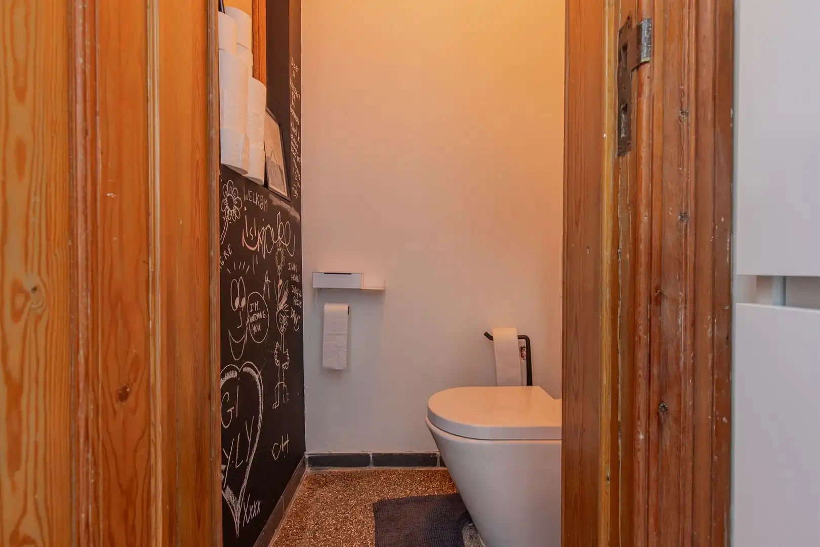Karaktervol herenhuis met 4 slaapkamers, 2 badkamers en tuin op topligging in Jette foto 7