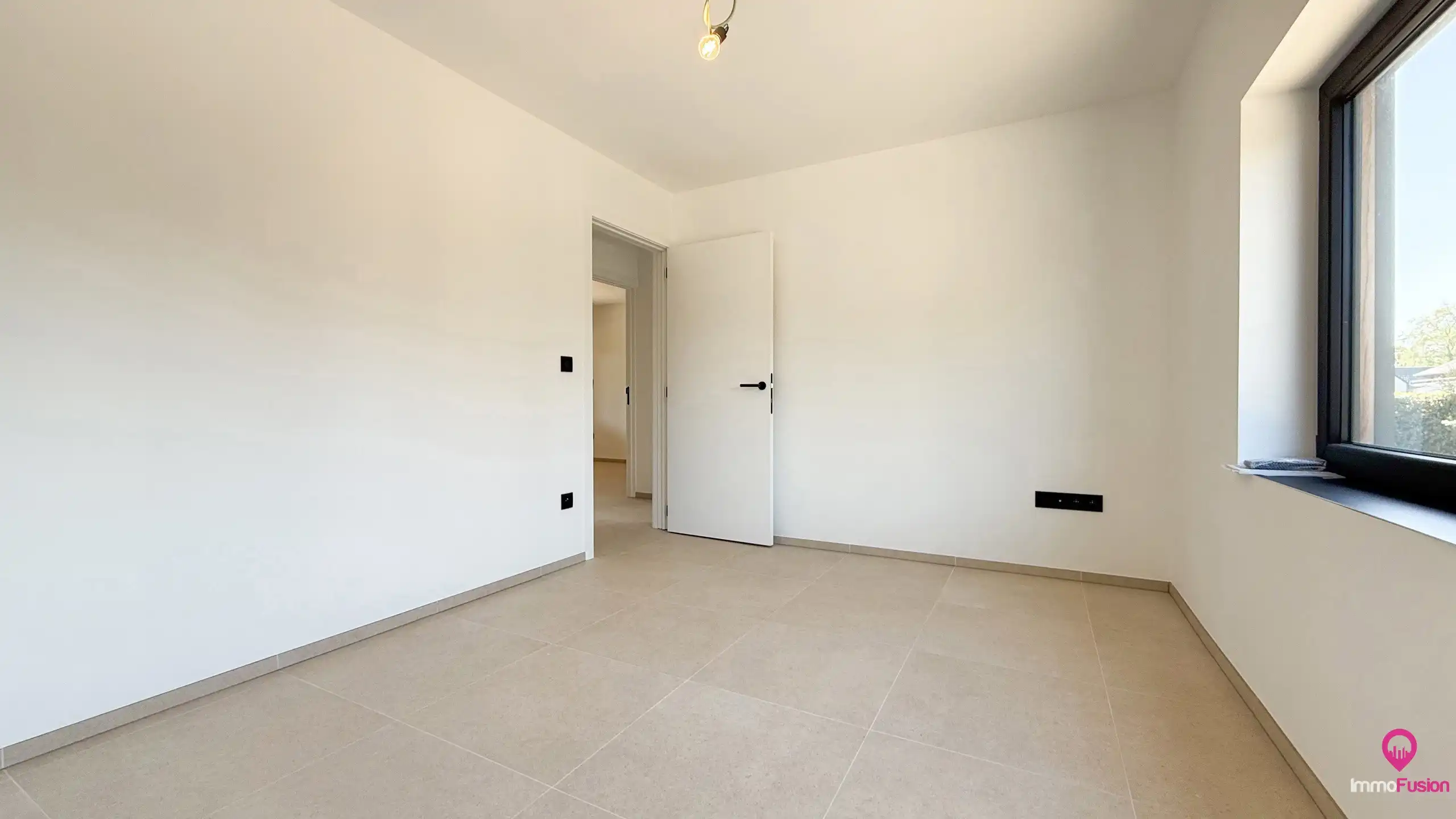 Totaalgerenoveerde, instapklare woning met 3 slpks te Zolder foto 39