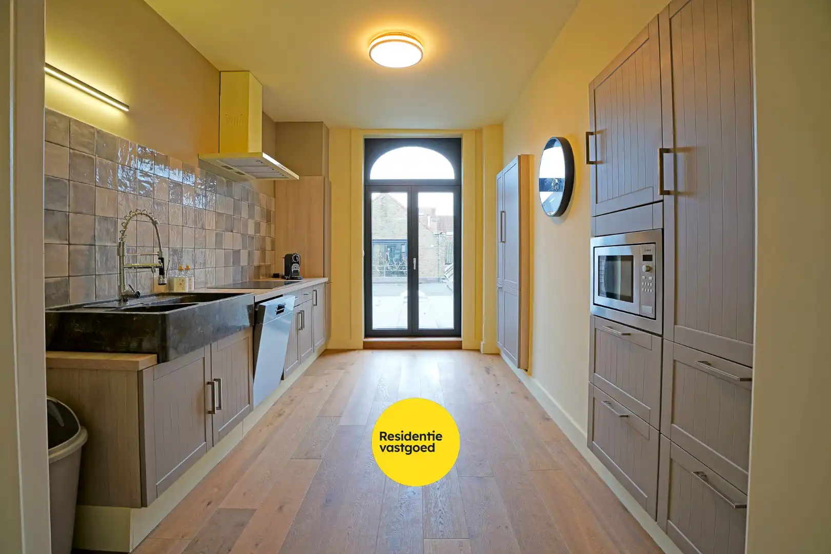 Gerenoveerde herenhuis (2025) in winkelstraat van Nieuwpoort-stad op 161 m². foto 10