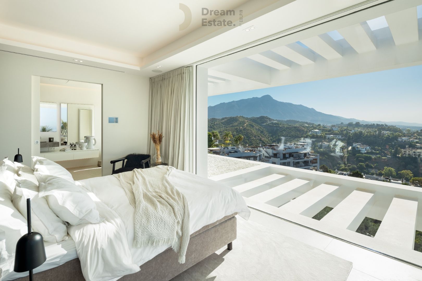 Eigentijdse villa met panoramisch uitzicht in La Quinta, Benahavís. foto 15