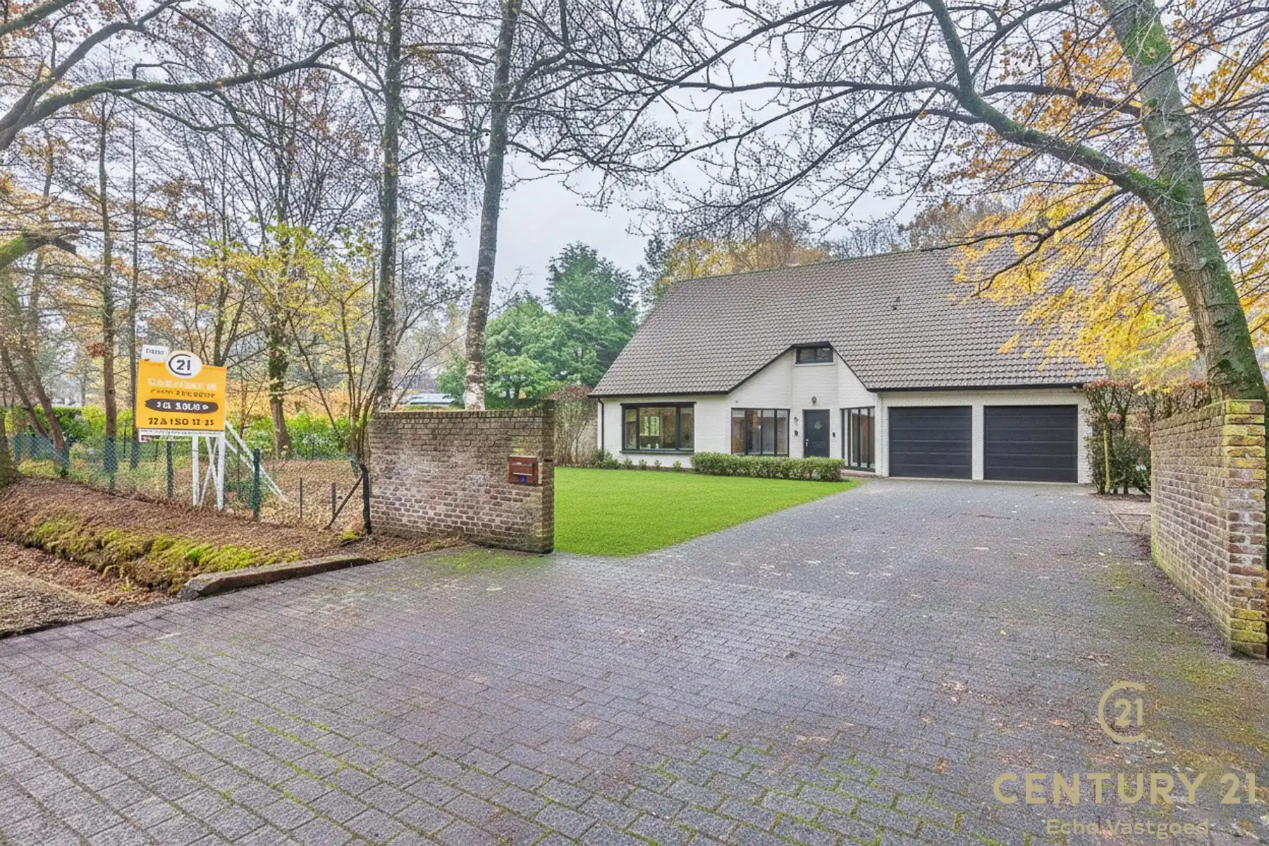 Ruime, unieke villa op royaal perceel in villawijk De Lint. foto 2