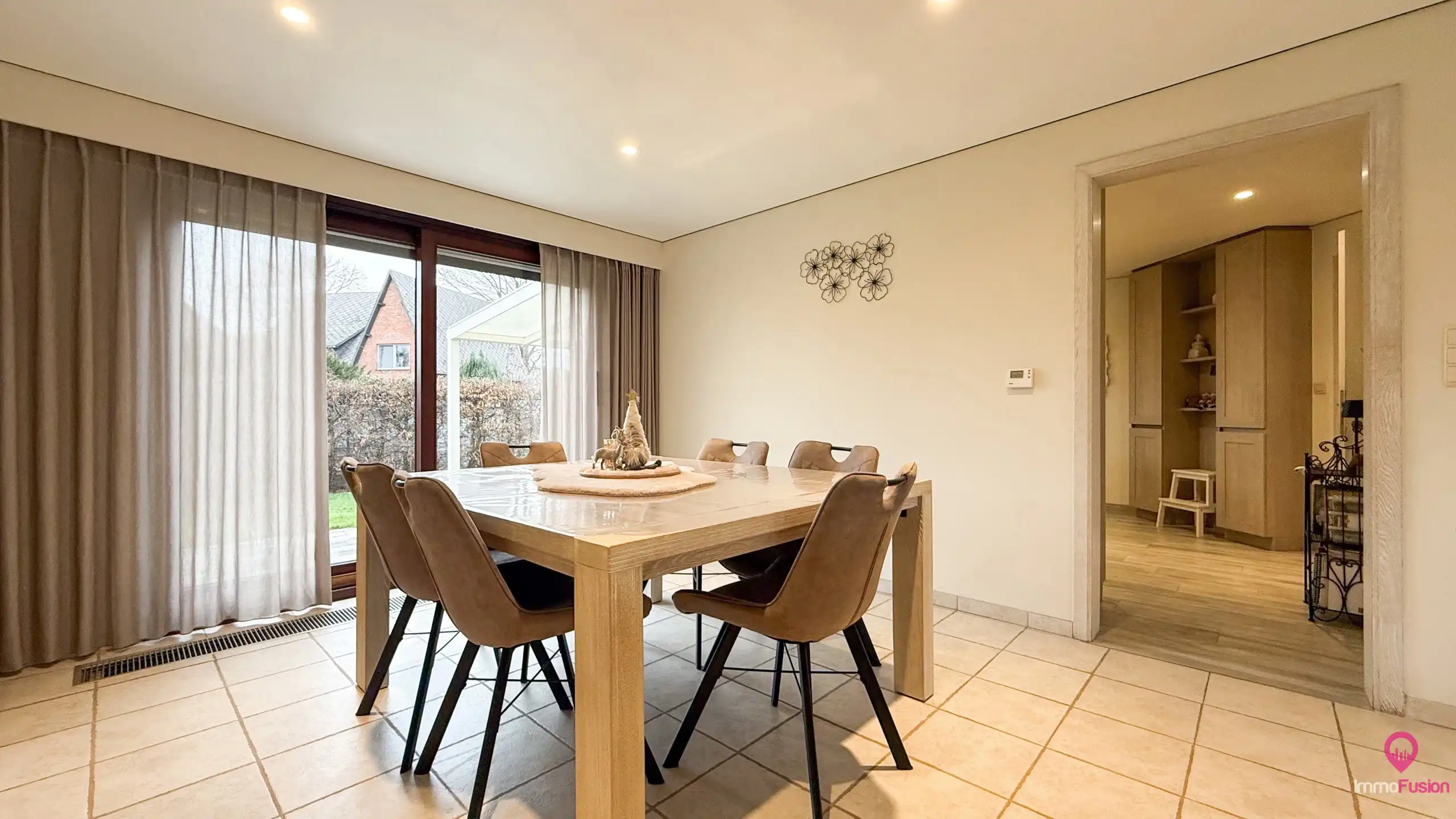 Instapklare woning met 4 slpks, inpandige garage + kelder!  foto 14