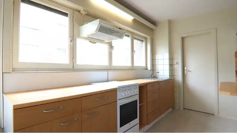 Comfortabel 2-slaapkamerappartement met GARAGE te koop in Sint-Michiels Brugge foto 3