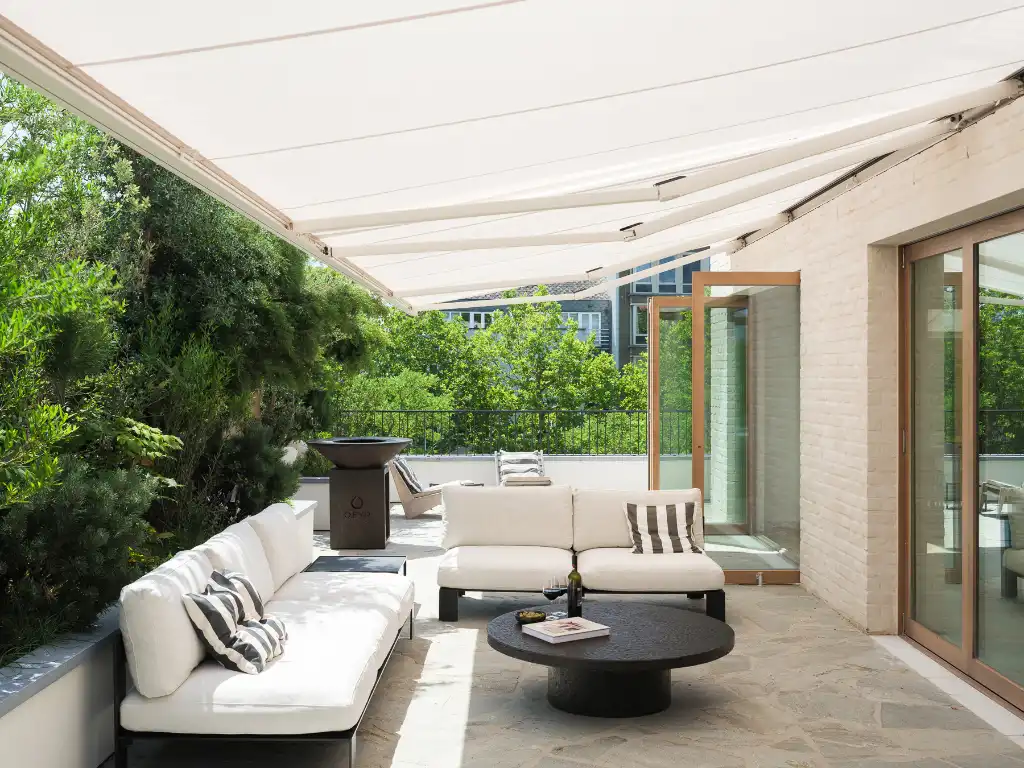 Exclusieve penthouse op een absolute toplocatie met weids zicht over water. foto 5