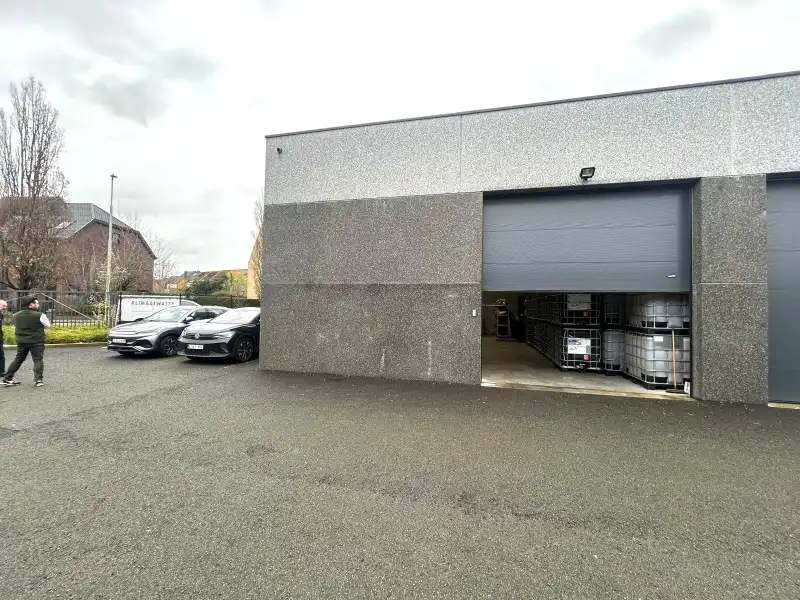 Magazijnruimte van 147 m² met 2 parkings – Sint-Amandsberg foto 2