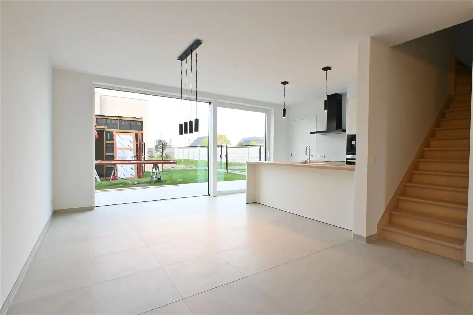 Nieuwbouwwoning met alle comfort foto 6