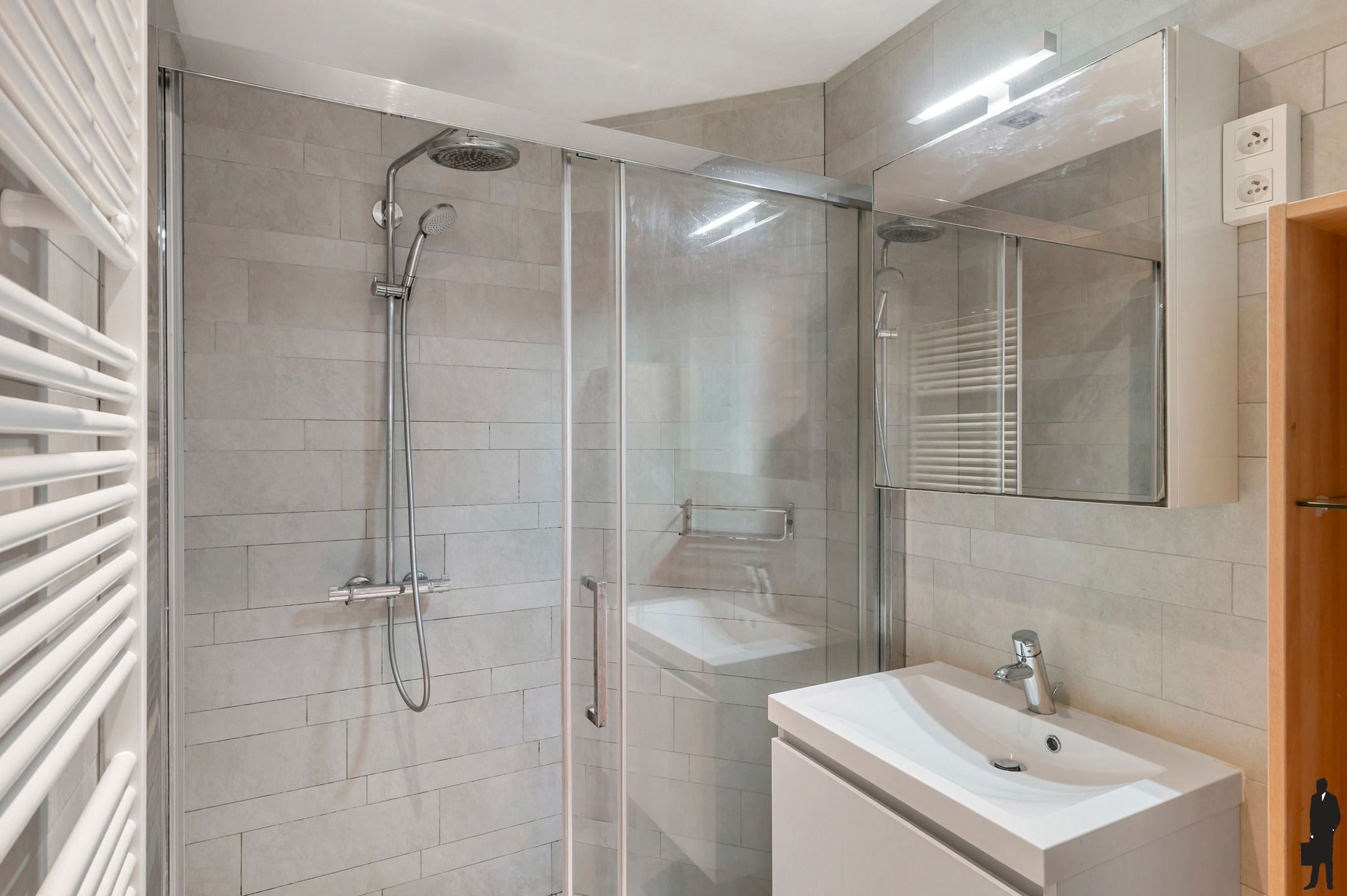 Lichtrijk appartement met terras in het centrum van Antwerpen foto 9