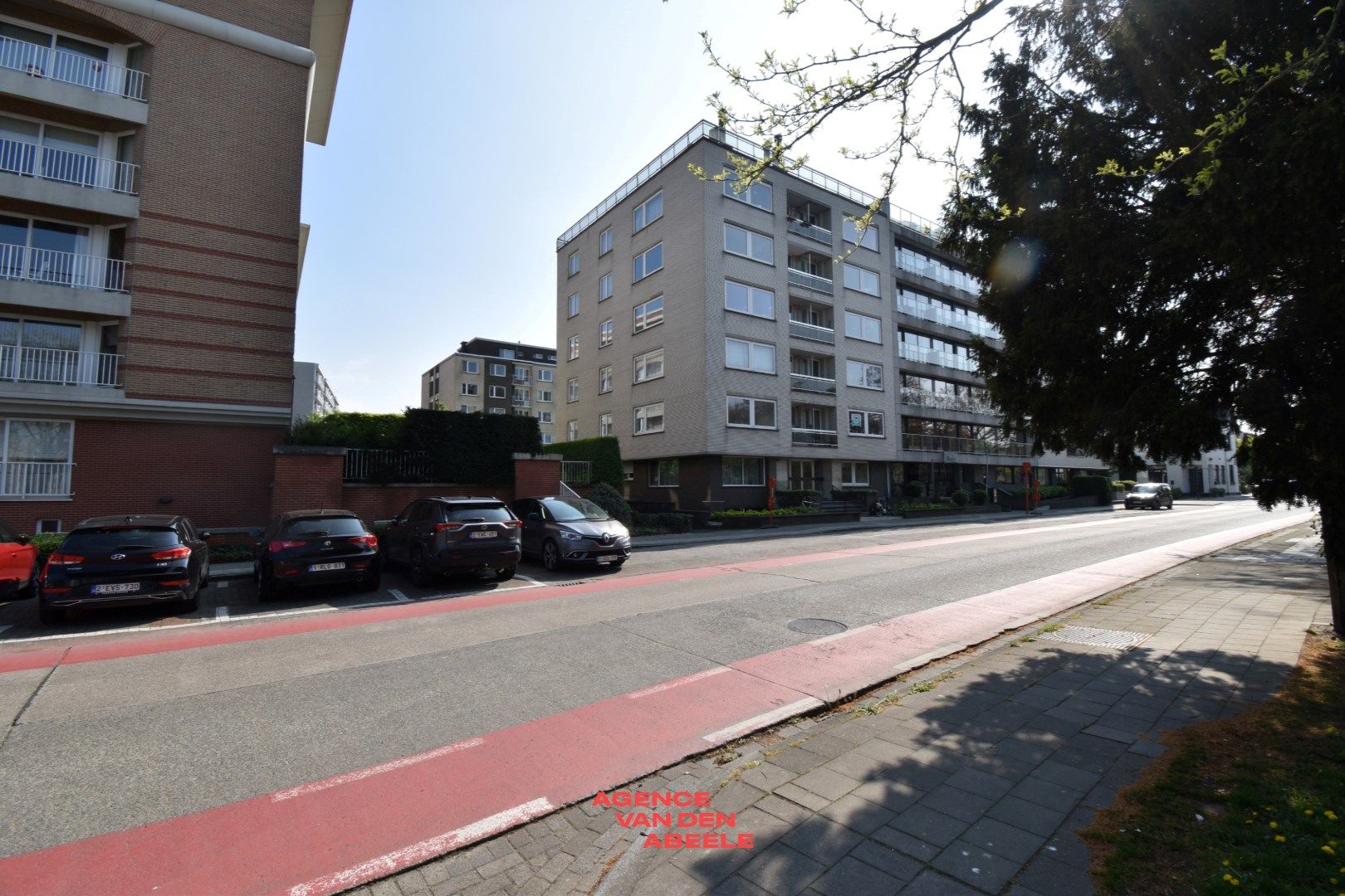 Fantastisch gerenoveerd appartement met 3 slaapkamers  foto 21