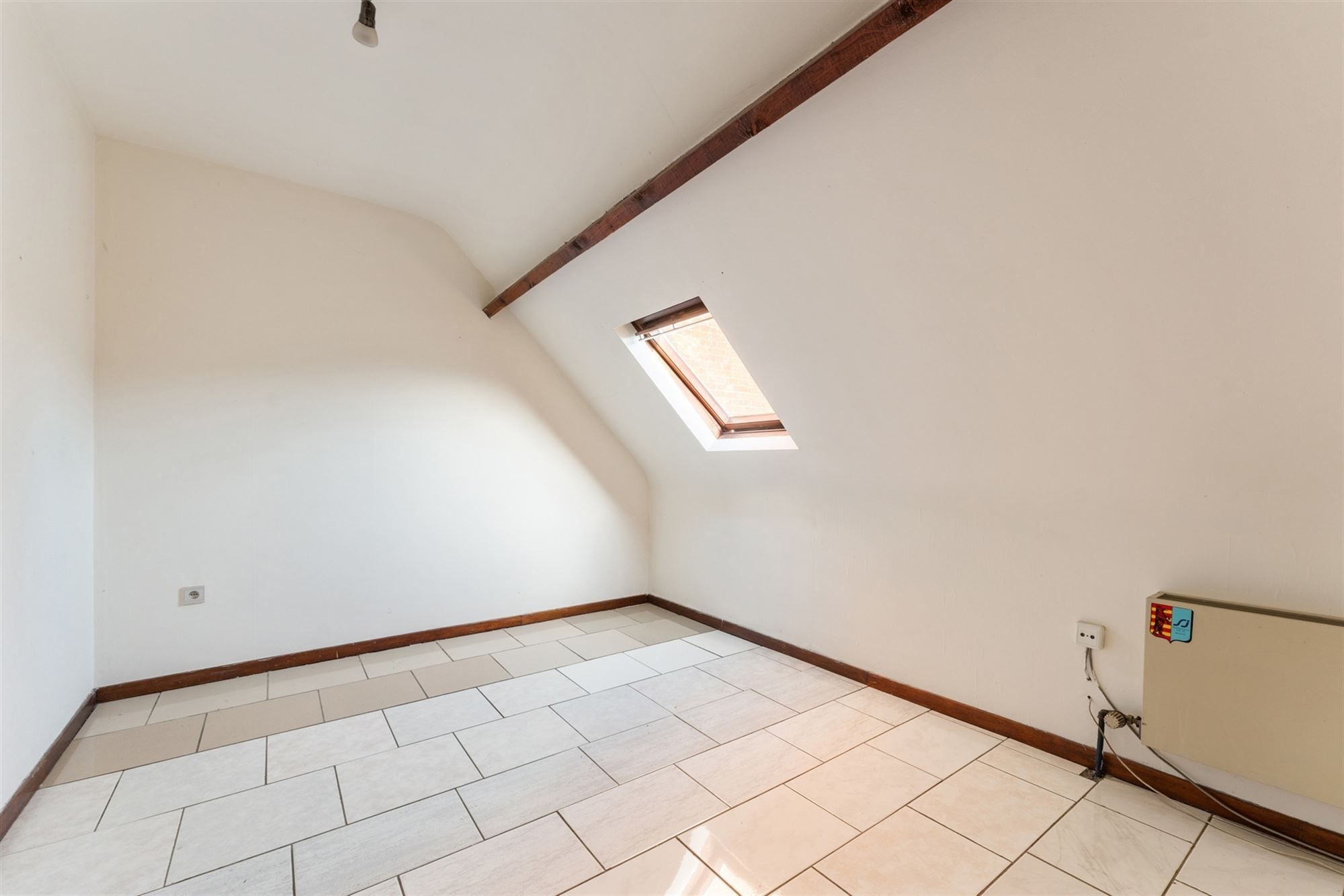 RUIME WONING MET 5 SLAAPKAMERS OP CENTRALE LIGGING VLAK BIJ BERINGEN CENTRUM foto 20