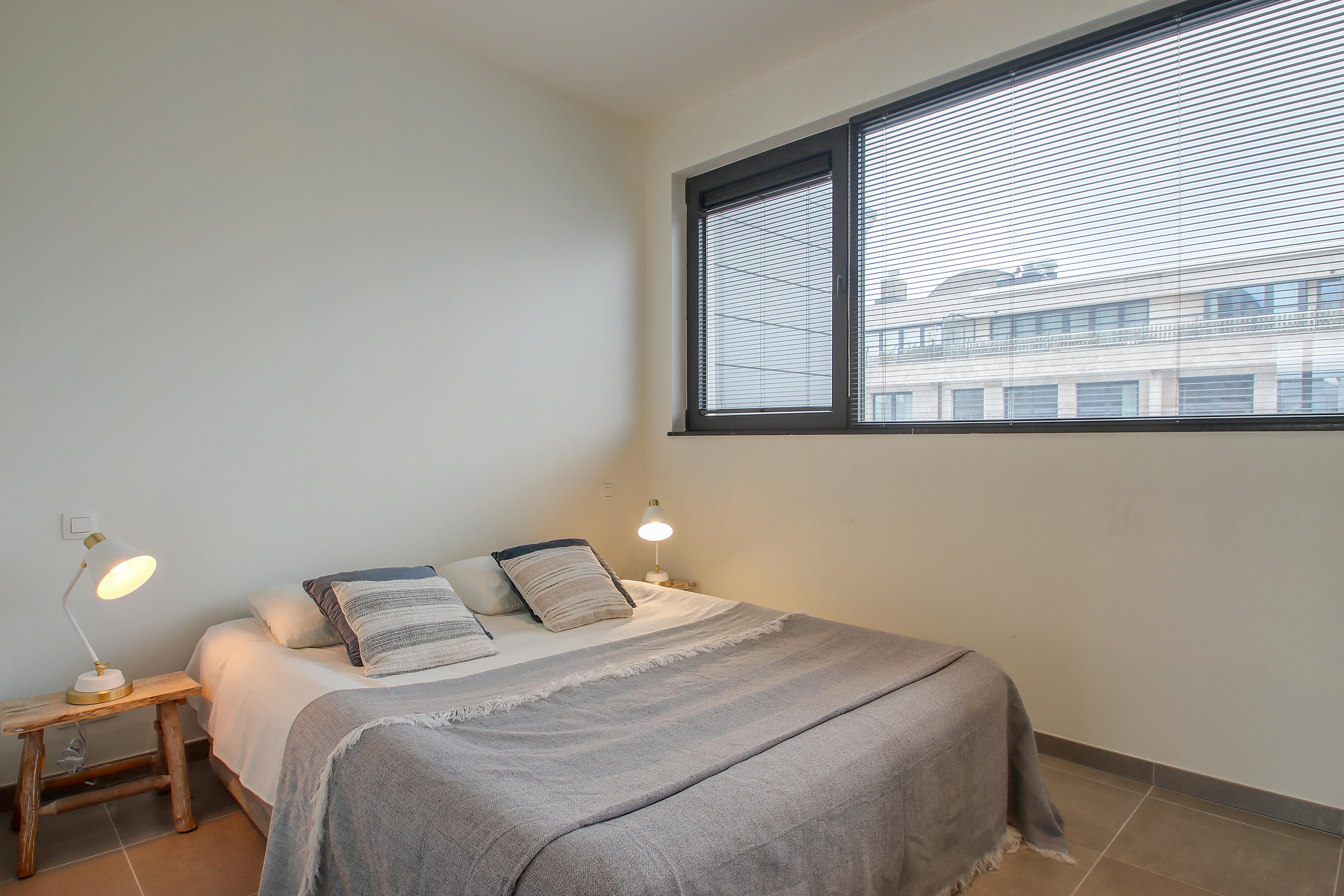 Ruim nieuwbouwappartement te koop in het centrum. foto 29