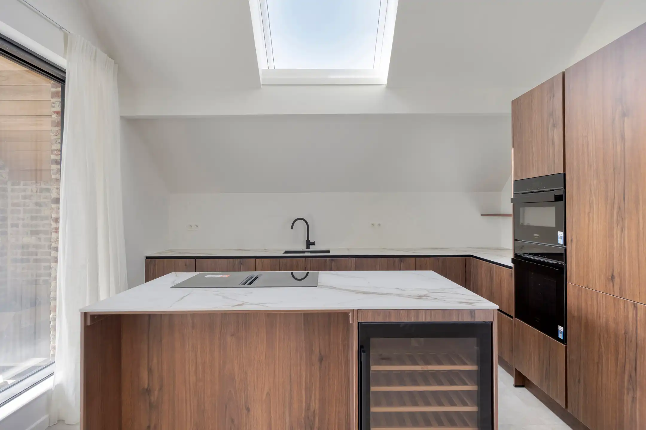 Luxueus afgewerkt gelijkvloersappartement met 3 slaapkamers foto 3