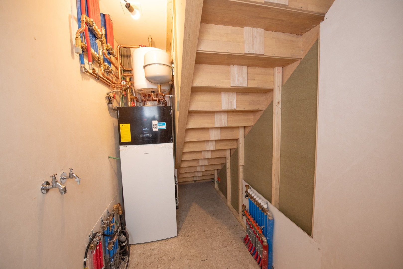 Ruime, moderne nieuwbouw TE KOOP te Waregem (mogelijk aan 6%) foto 6