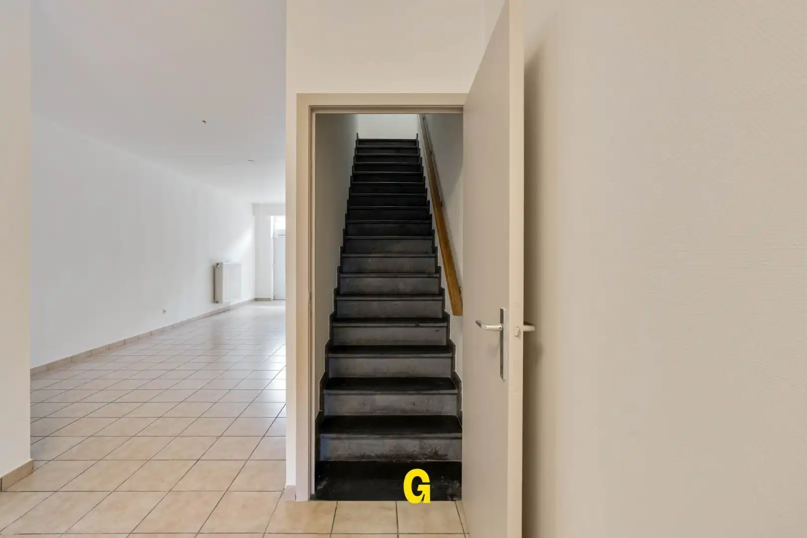 Degelijk gerenoveerde woning met 3 slaapkamers en leuk stadstuintje op 2a10ca, vlak bij het centrum foto 13