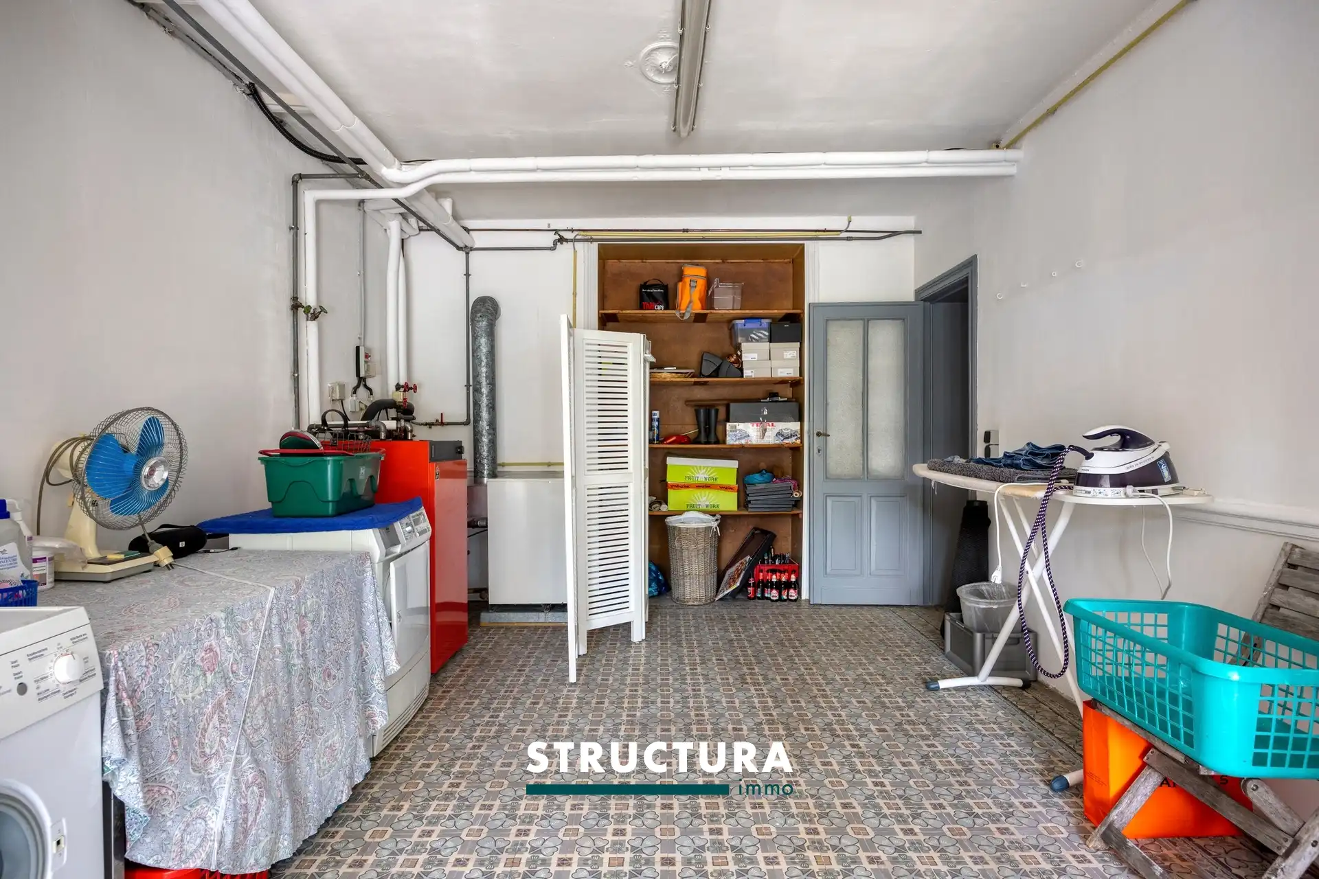 Ruime en lichtrijke woning met een aangename zuidgerichte tuin. foto 29