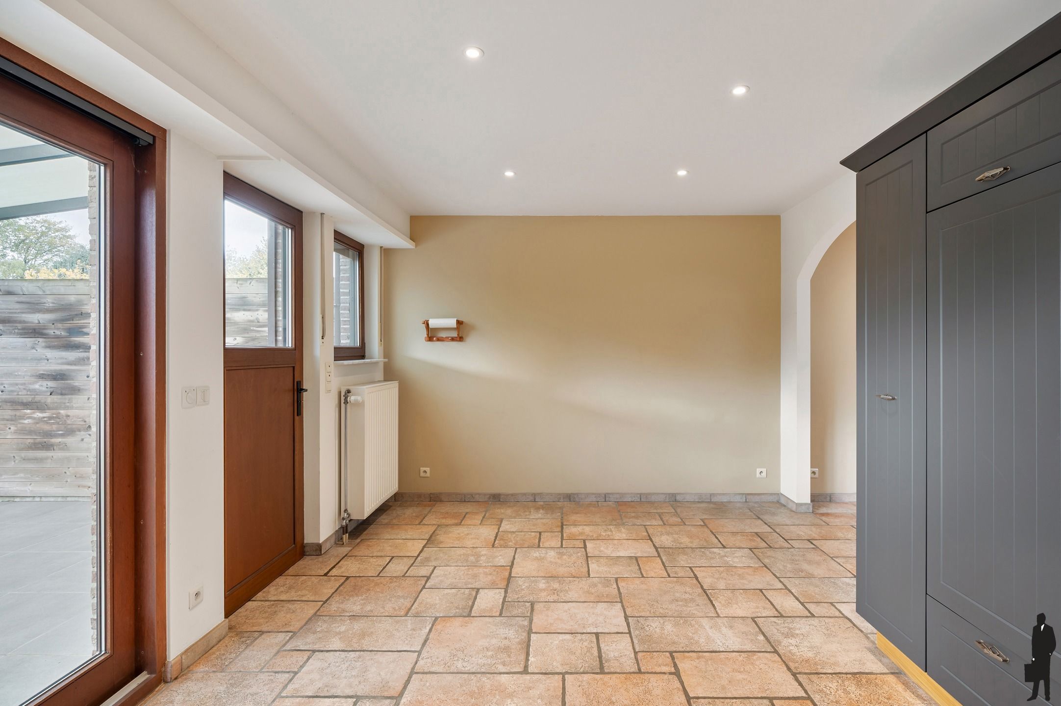 Zeer verzorgde gezinswoning, gelegen in een rustige straat toch zeer centraal nabij scholen/winkels/invalswegen/etc!  foto 5